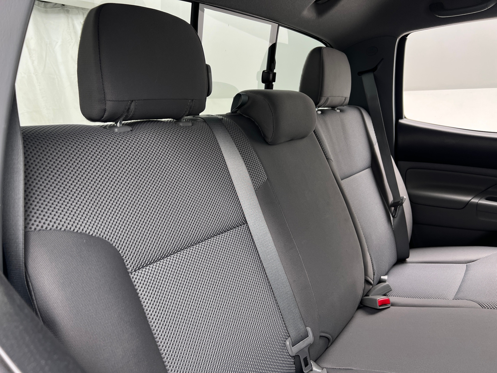 Thumbnail: 2015 Toyota Tacoma - 6