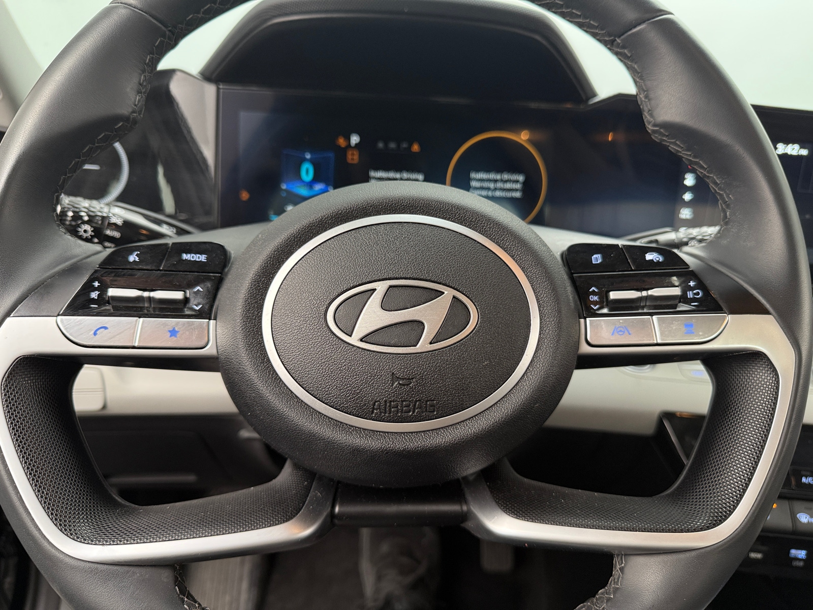 Thumbnail: 2025 Hyundai Elantra - 4