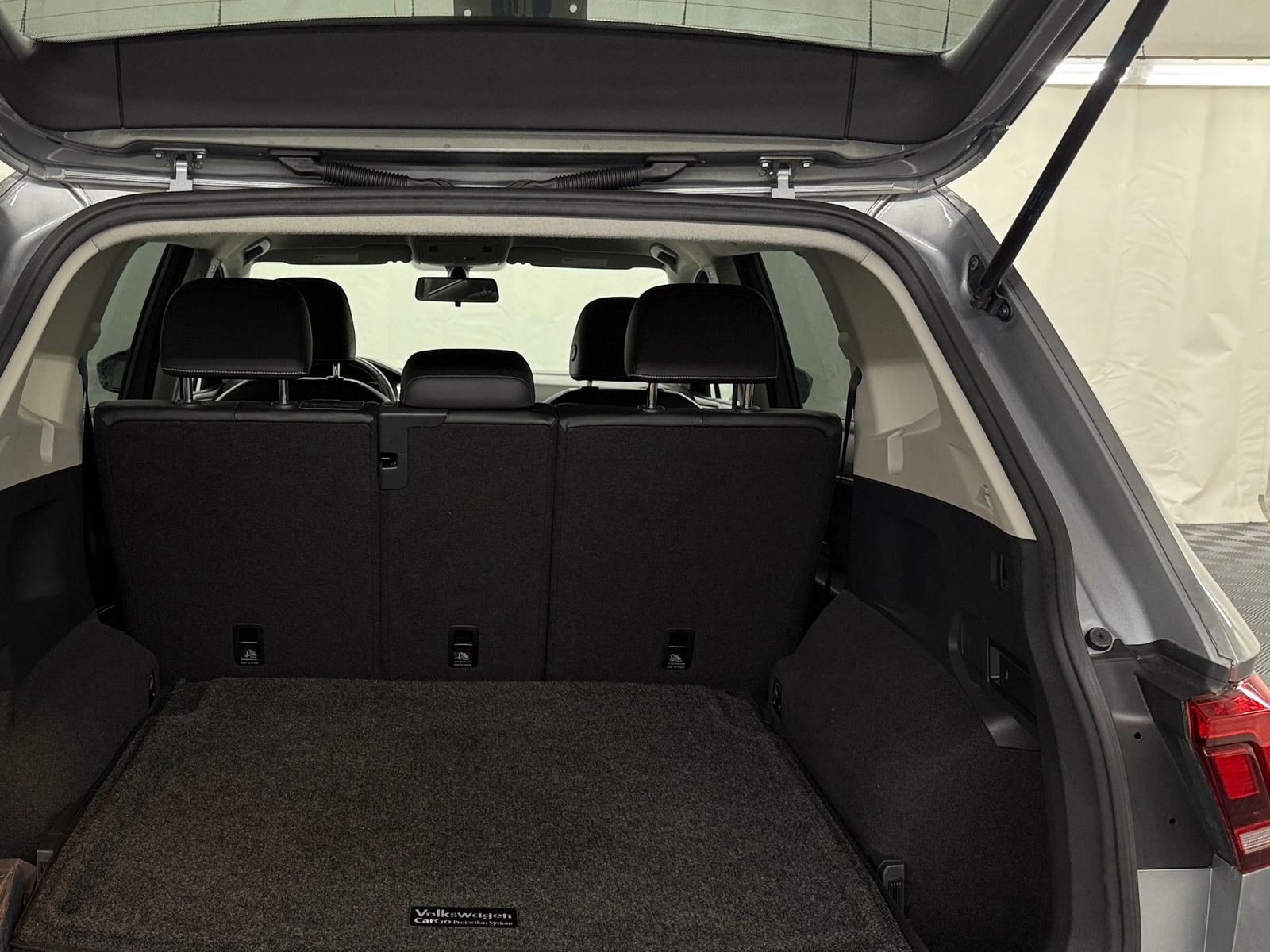 Thumbnail: 2021 Volkswagen Tiguan - 6