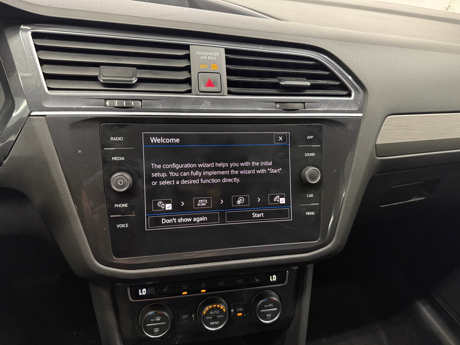 Thumbnail: 2021 Volkswagen Tiguan - 3