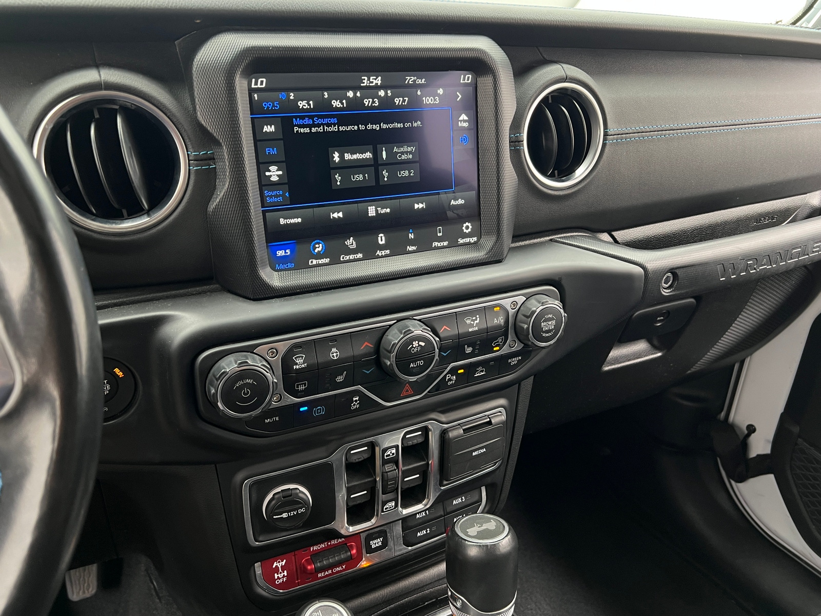 Thumbnail: 2022 Jeep Wrangler - 3