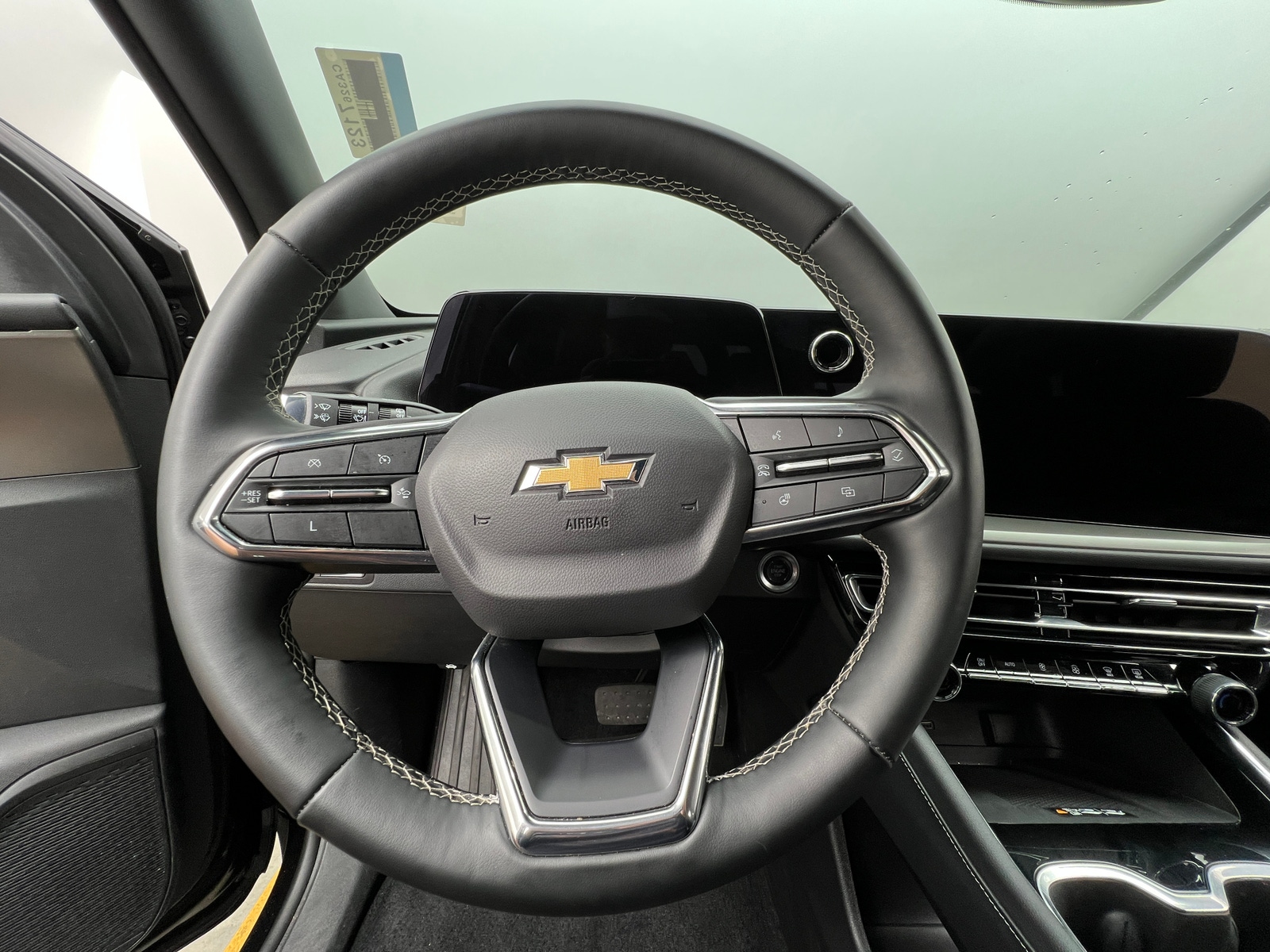 Thumbnail: 2025 Chevrolet Traverse - 5