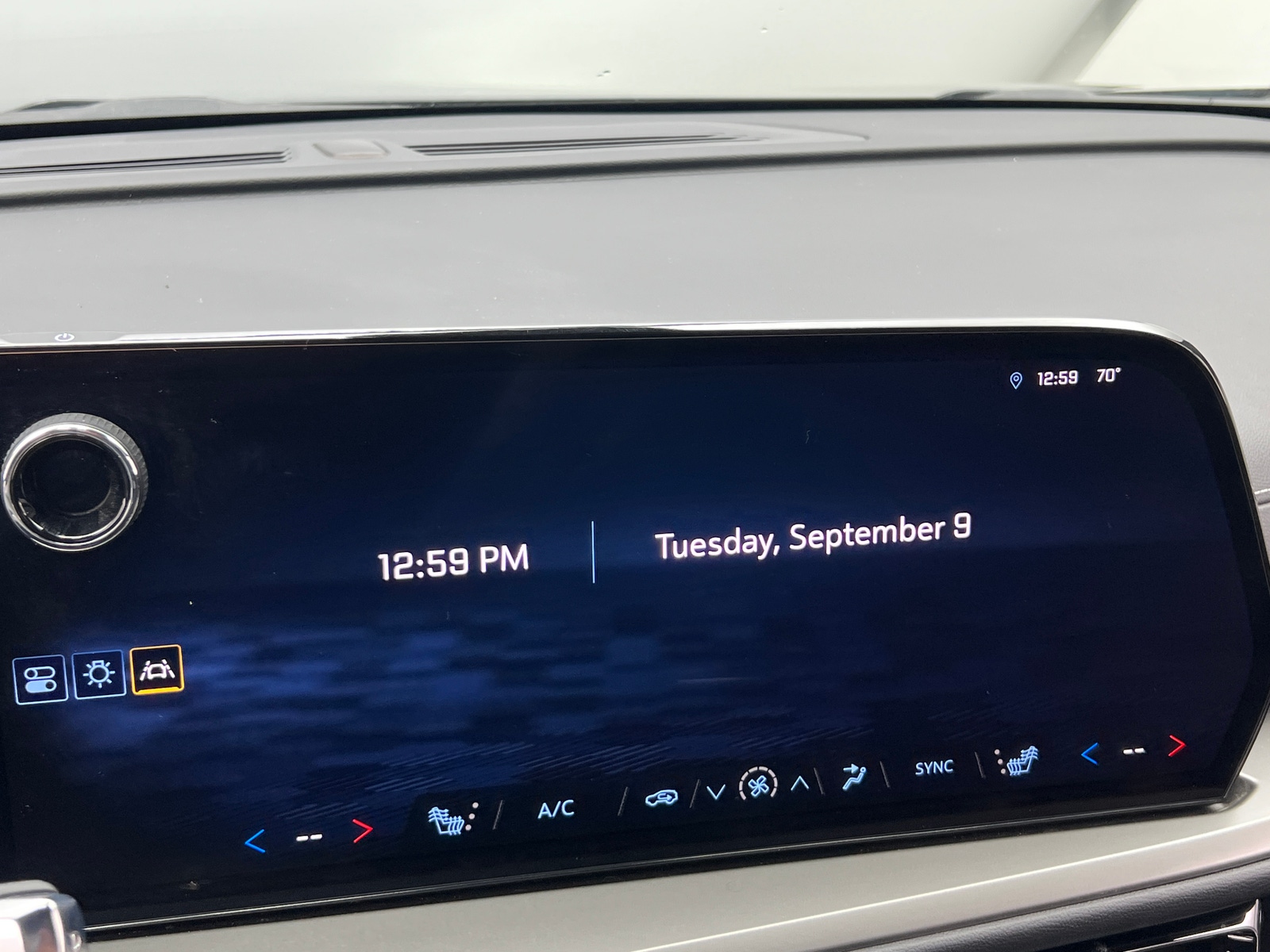 Thumbnail: 2025 Chevrolet Traverse - 4