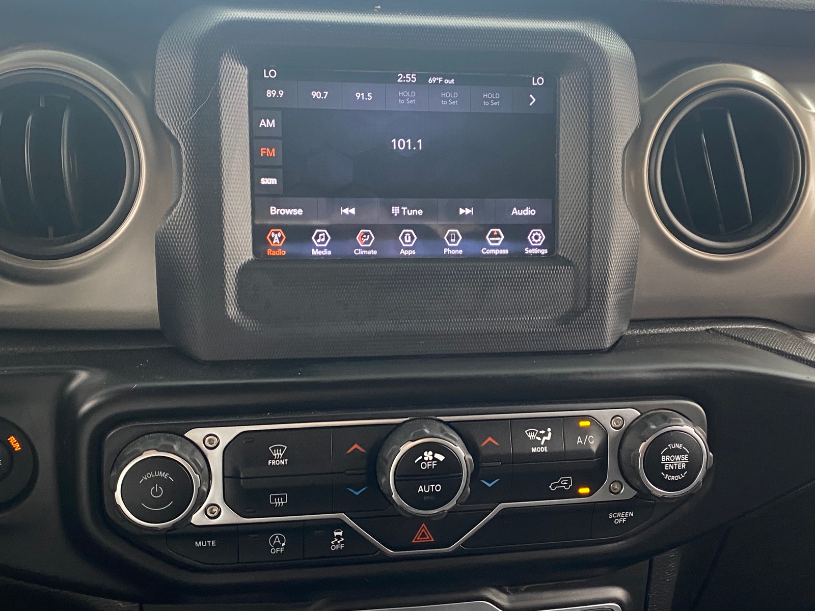 Thumbnail: 2020 Jeep Wrangler - 4