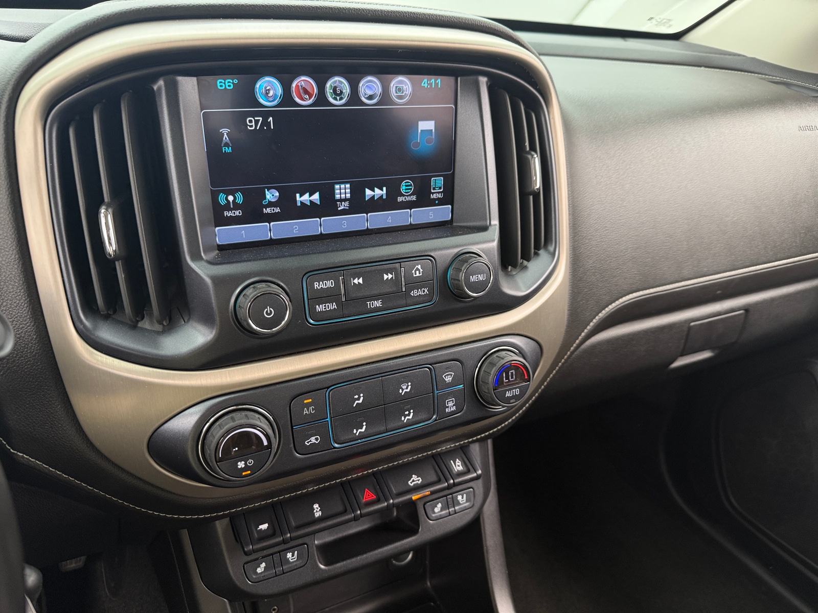 Thumbnail: 2018 GMC Canyon - 3