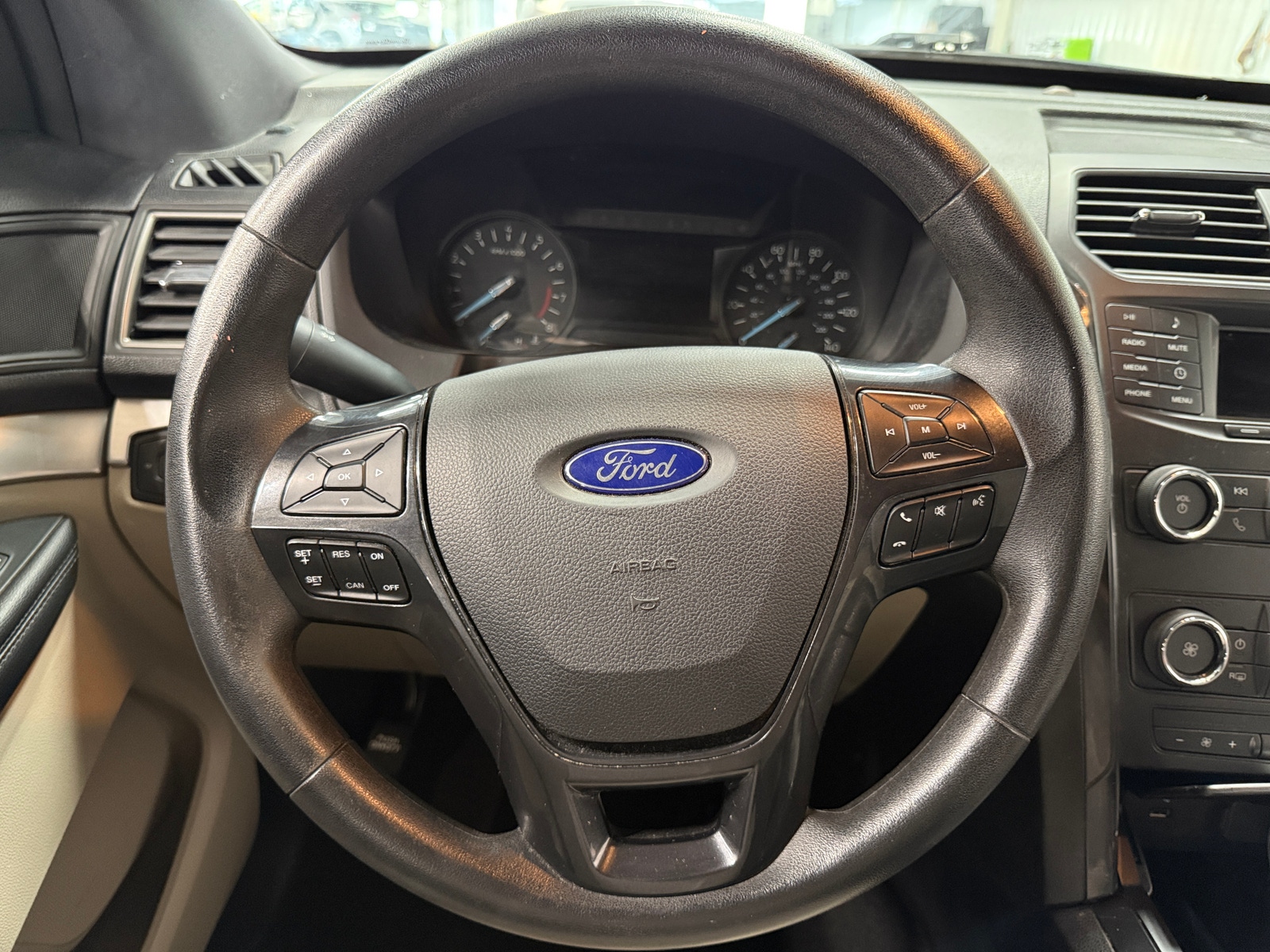 Thumbnail: 2019 Ford Explorer - 5