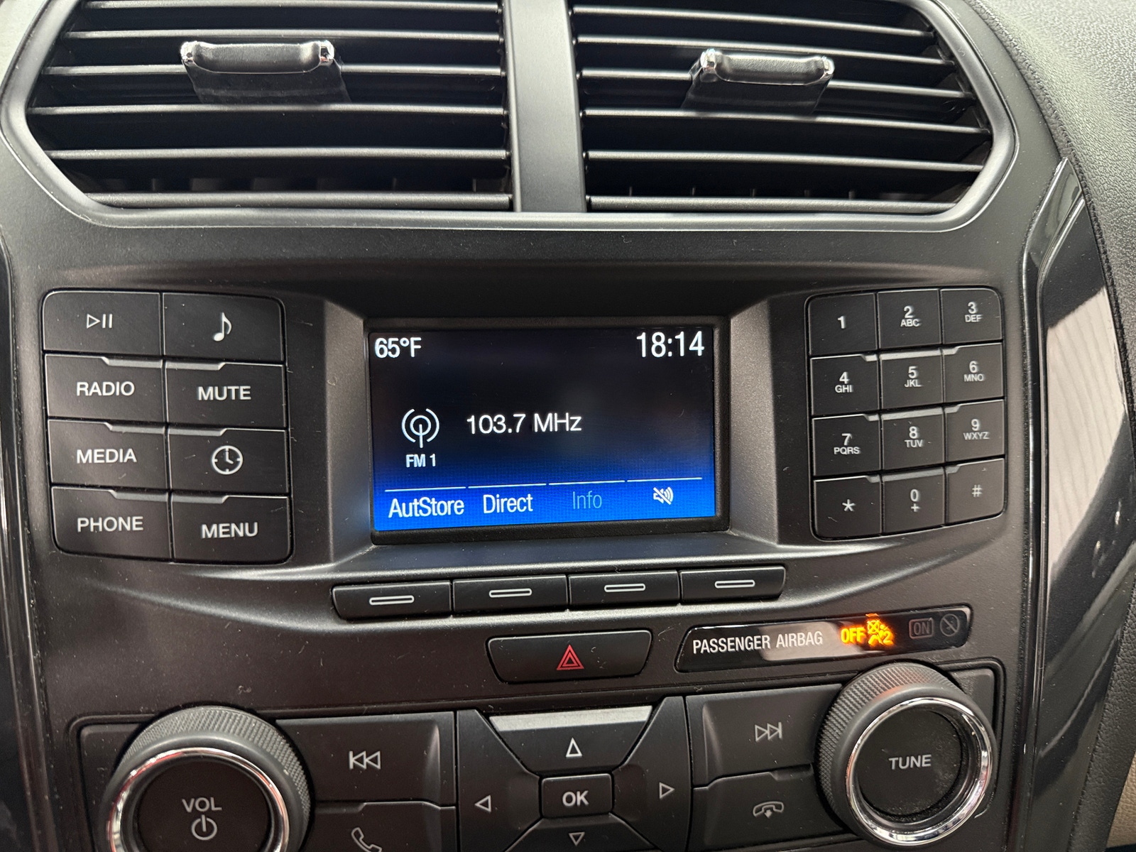 Thumbnail: 2019 Ford Explorer - 4