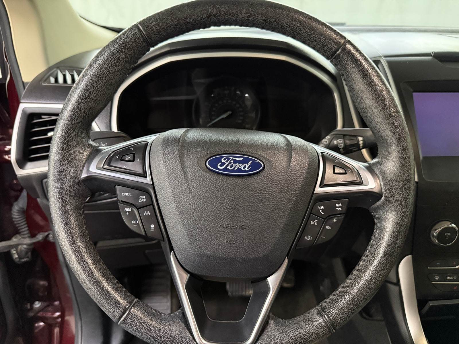 Thumbnail: 2019 Ford Edge - 4