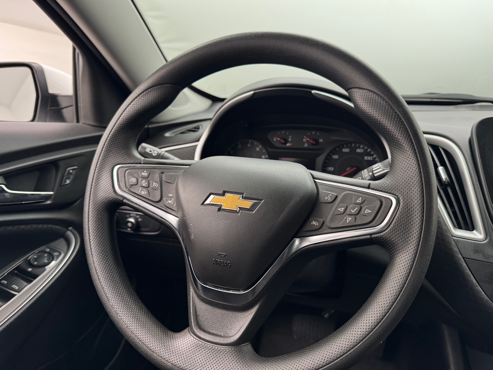 Thumbnail: 2024 Chevrolet Malibu - 5