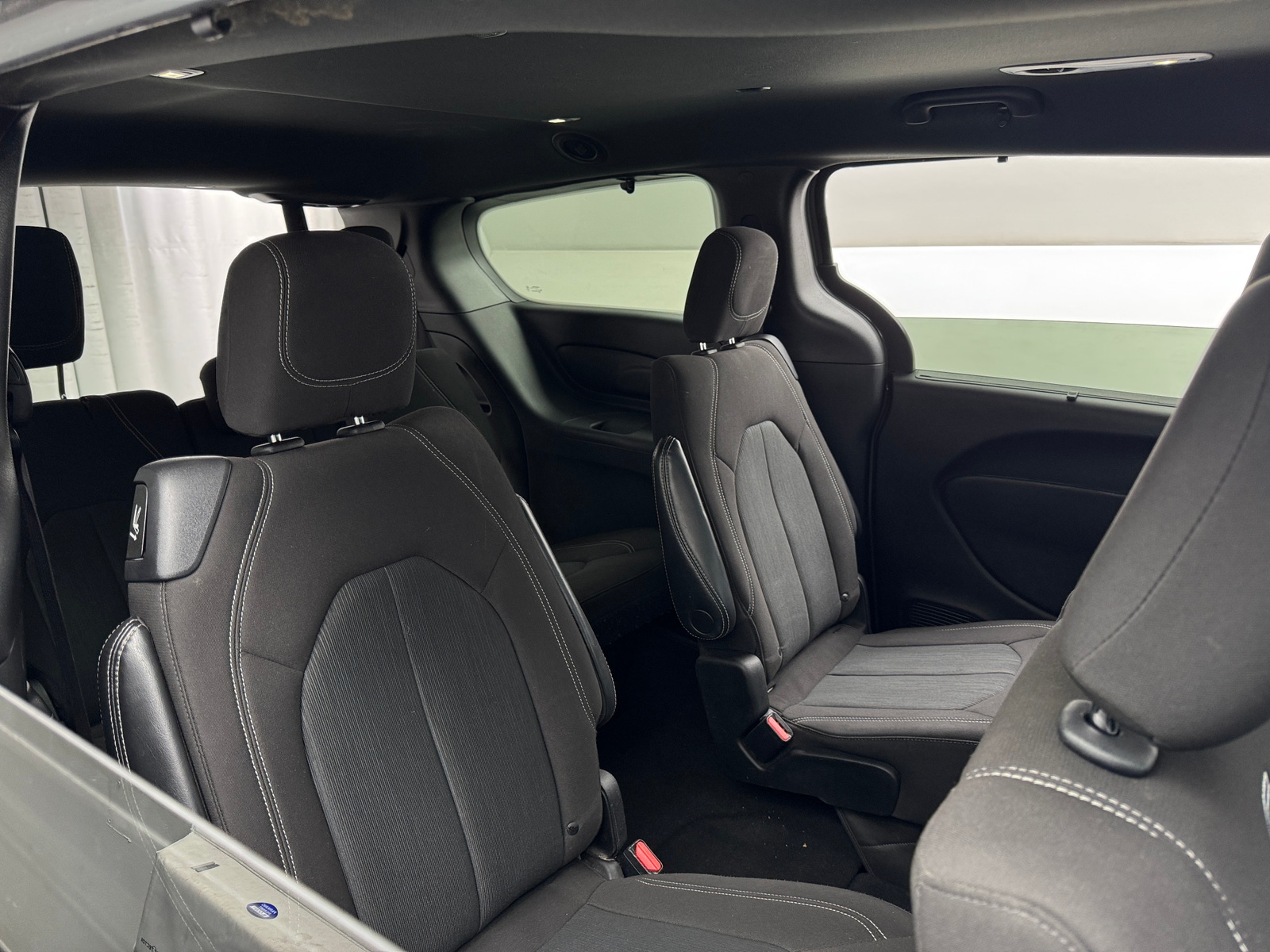 Thumbnail: 2021 Chrysler Pacifica - 6