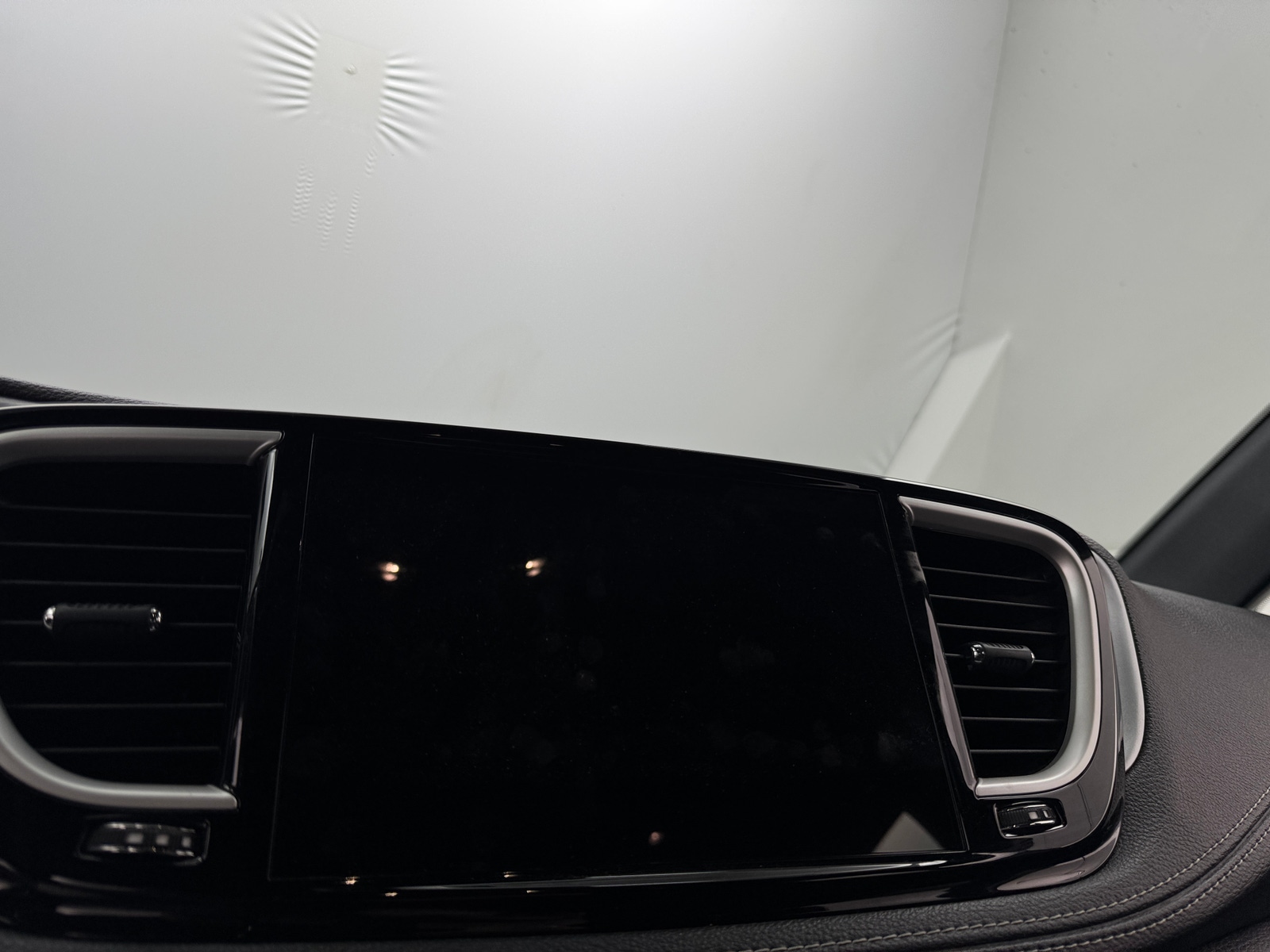 Thumbnail: 2021 Chrysler Pacifica - 4