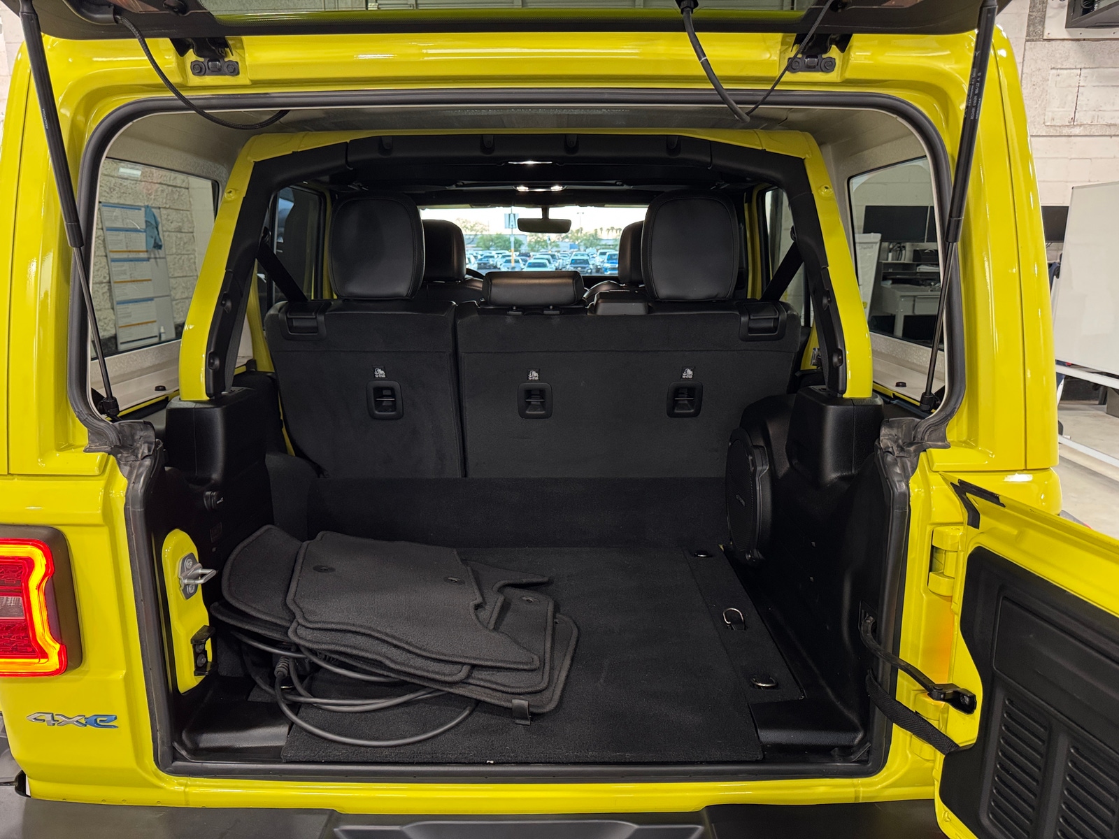 Thumbnail: 2022 Jeep Wrangler - 6