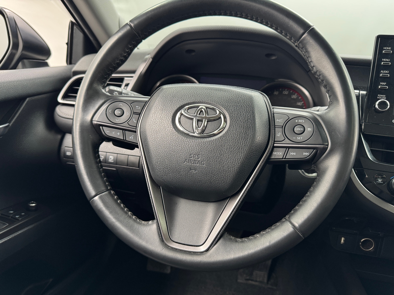 Thumbnail: 2022 Toyota Camry - 4