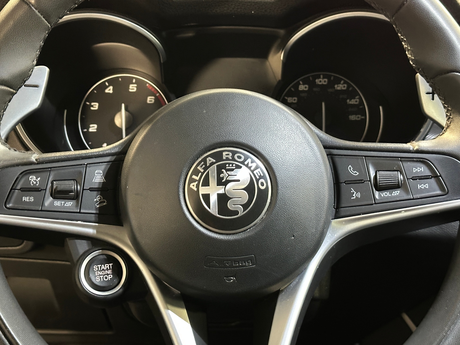 Thumbnail: 2018 Alfa Romeo Stelvio - 4