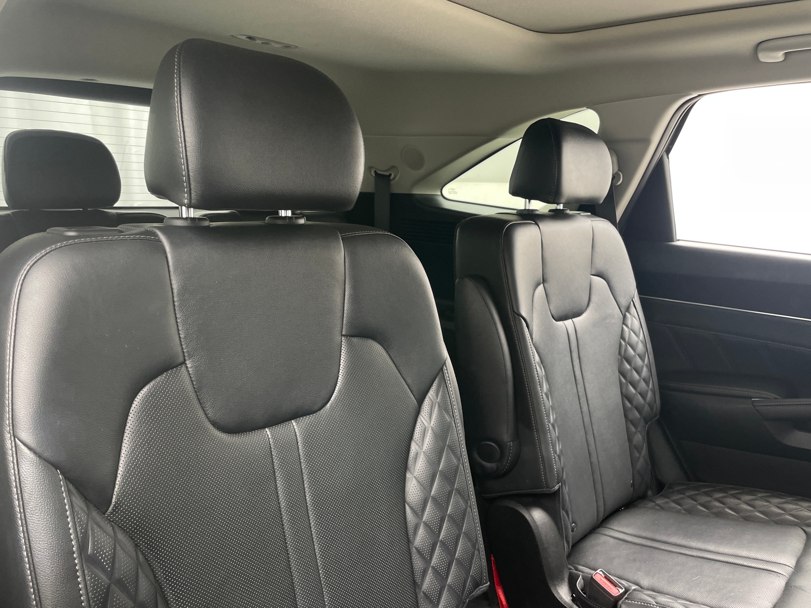 Thumbnail: 2022 Kia Sorento - 5