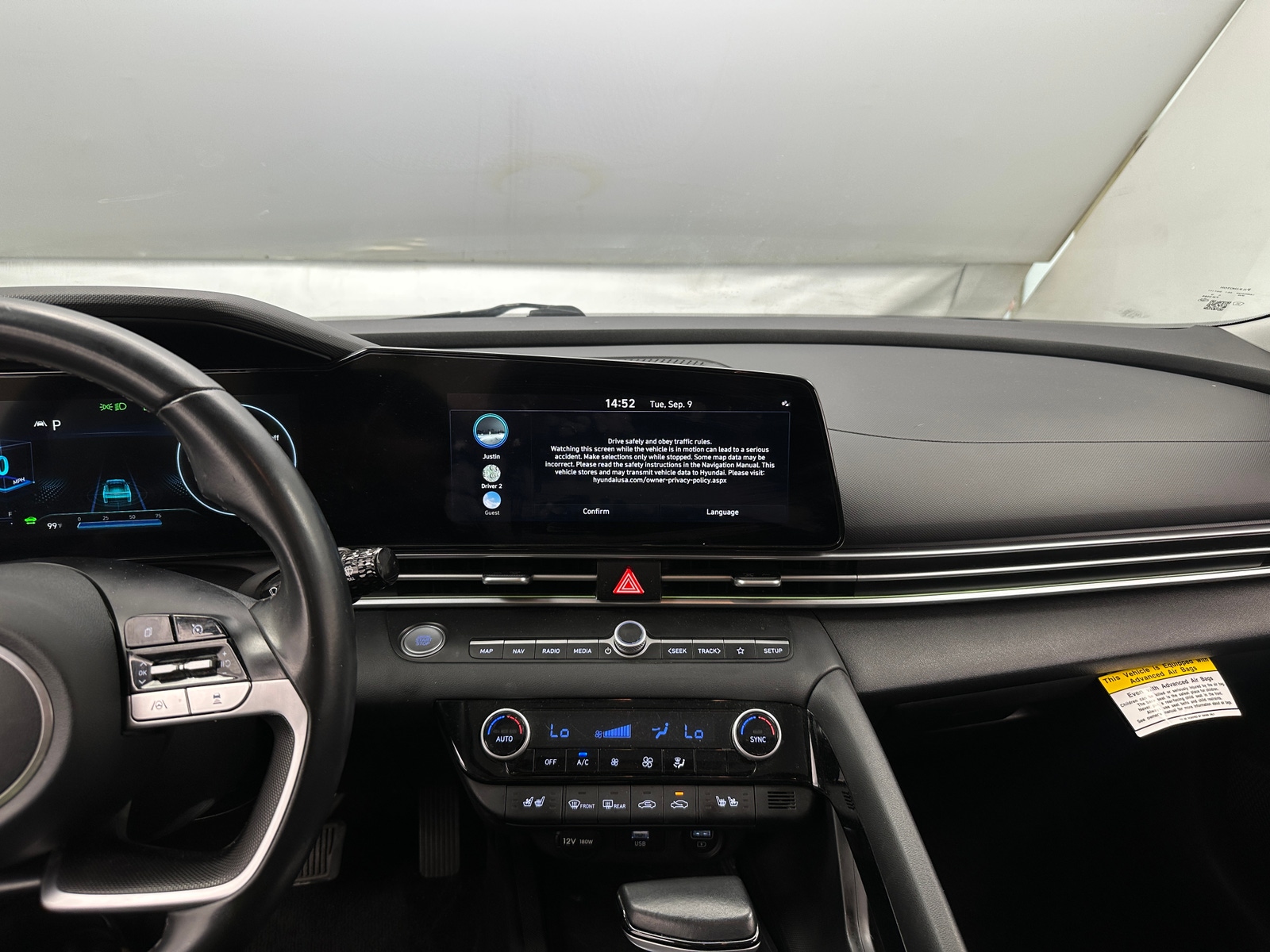 Thumbnail: 2023 Hyundai Elantra - 3