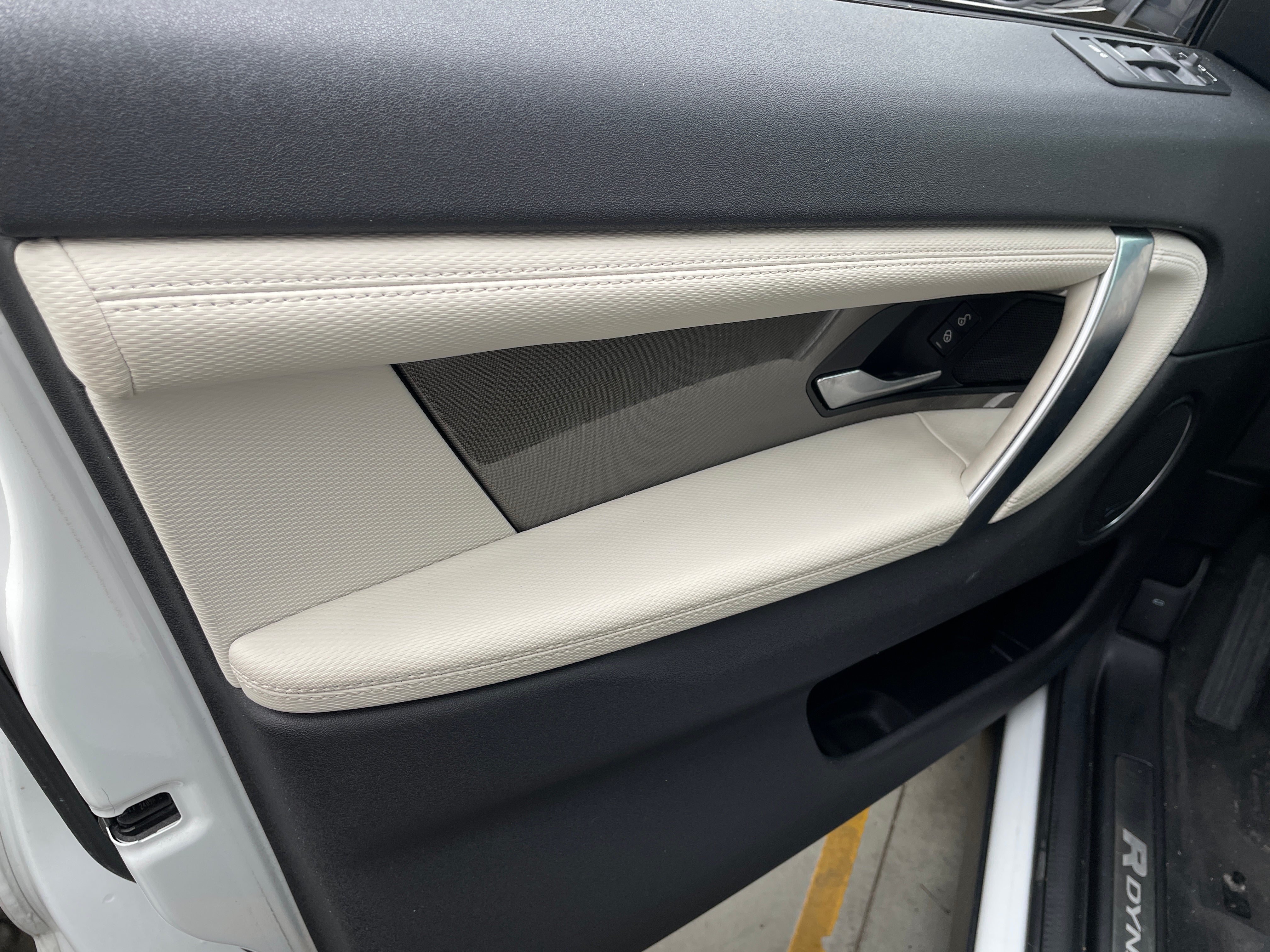 2020 Land Rover Discovery Sport