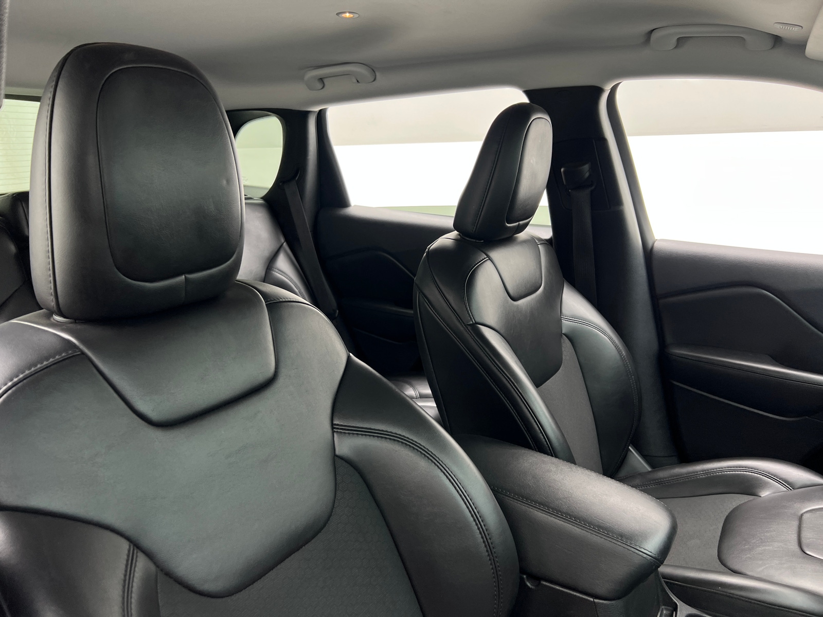 Thumbnail: 2020 Jeep Cherokee - 2