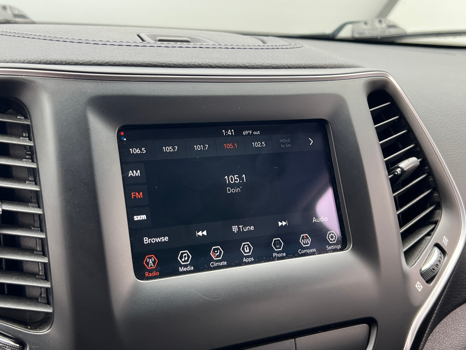 Thumbnail: 2020 Jeep Cherokee - 4