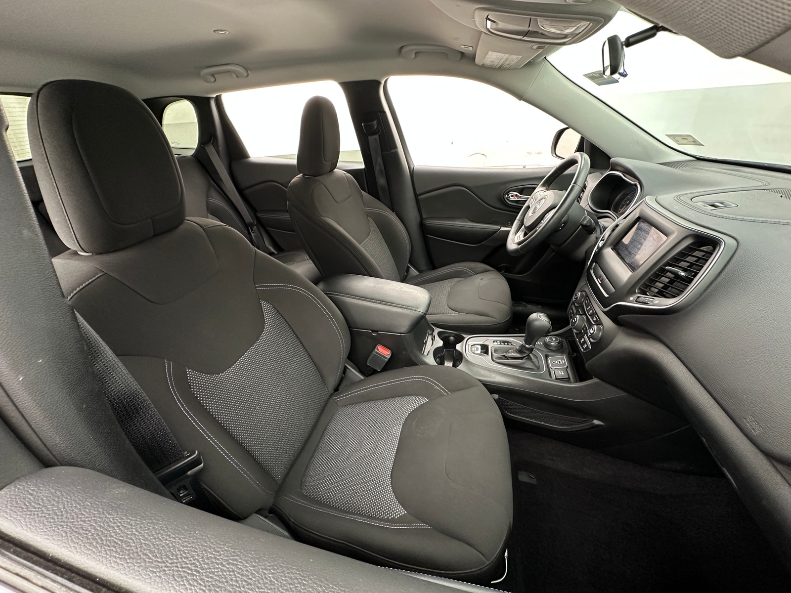 Thumbnail: 2019 Jeep Cherokee - 2