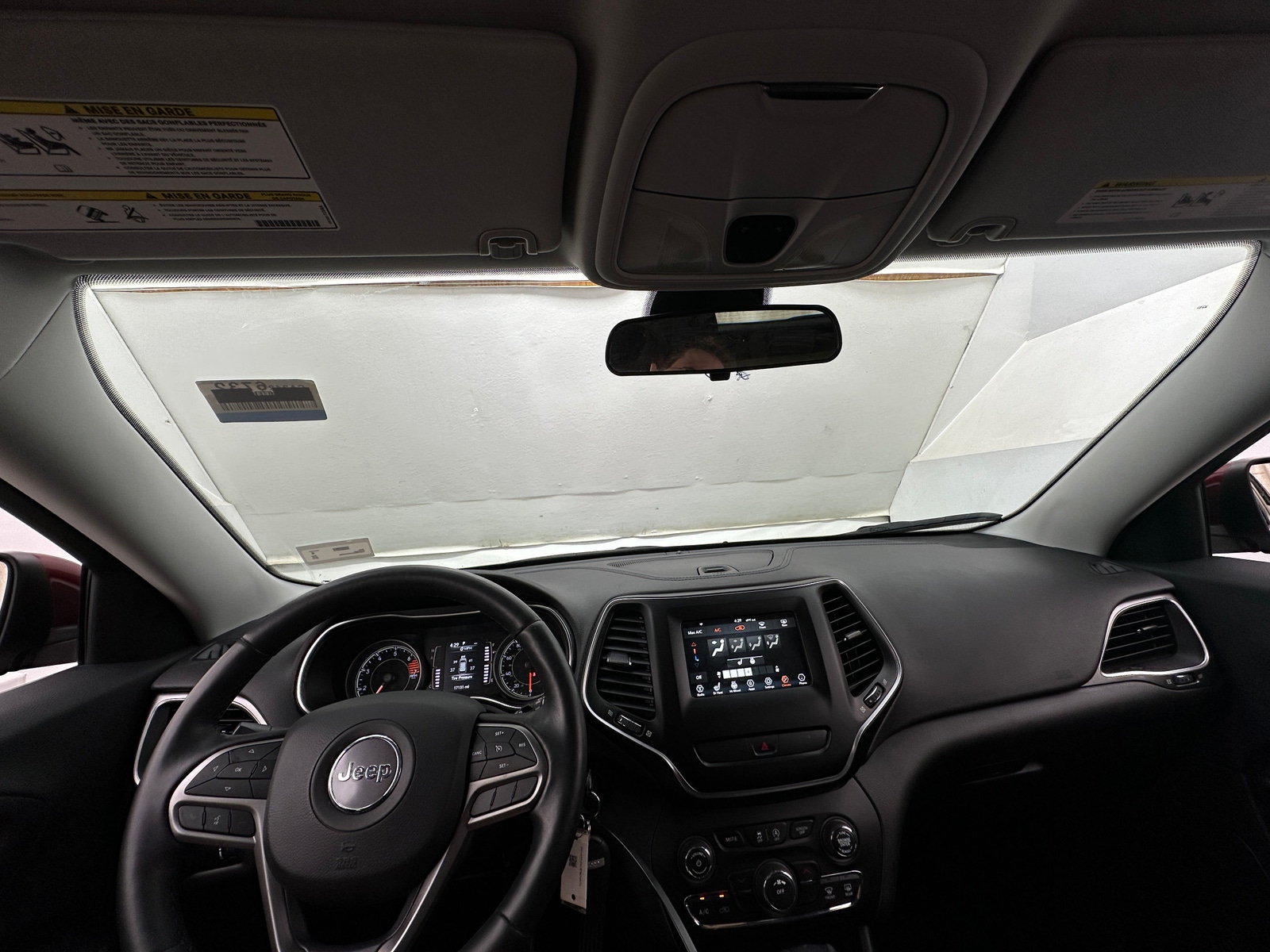Thumbnail: 2019 Jeep Cherokee - 3