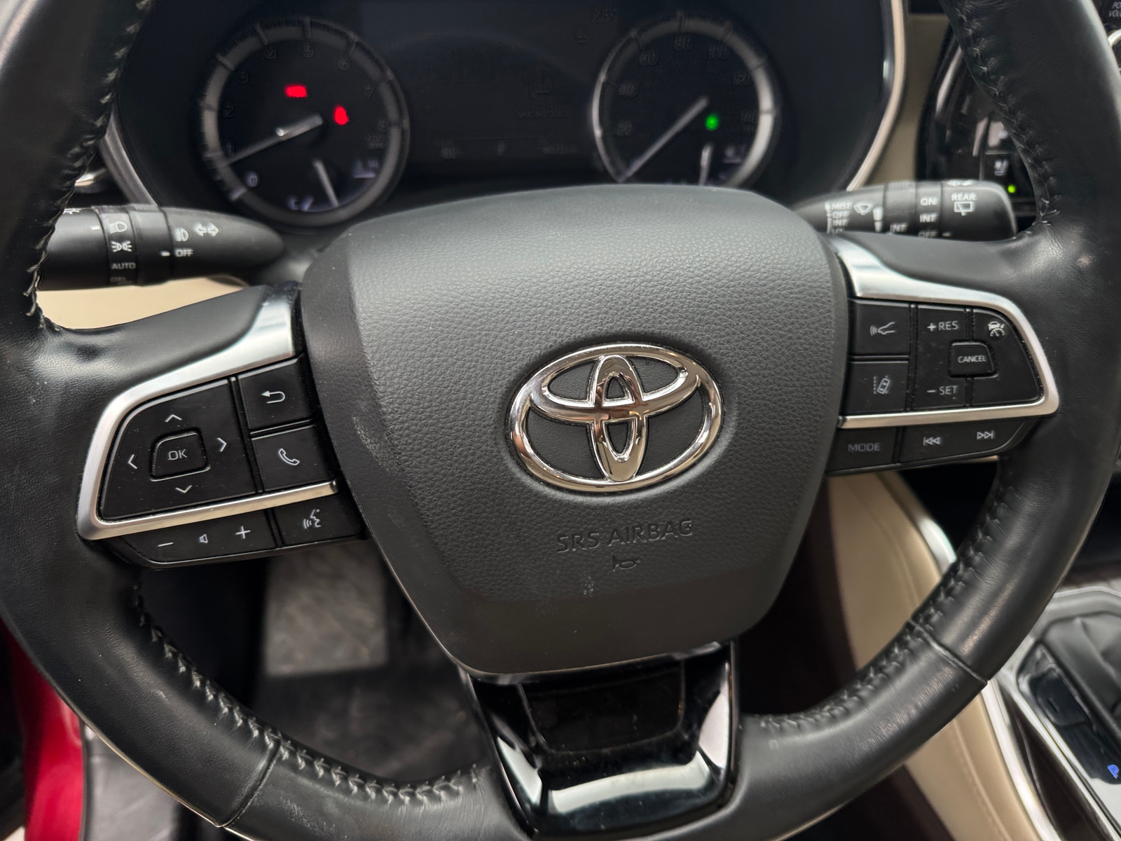 Thumbnail: 2021 Toyota Highlander - 4