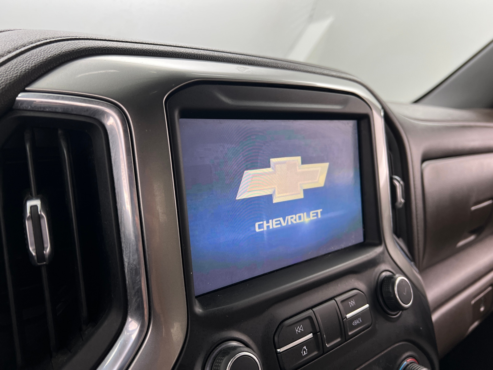 Thumbnail: 2021 Chevrolet Silverado 1500 - 4