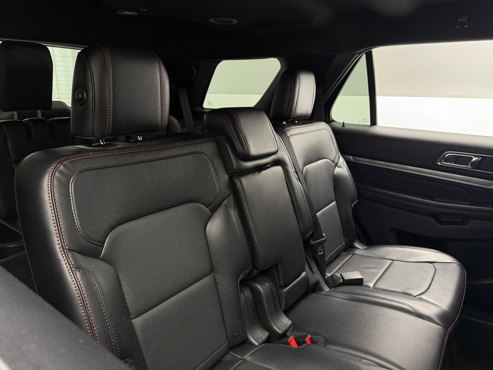 Thumbnail: 2019 Ford Explorer - 5