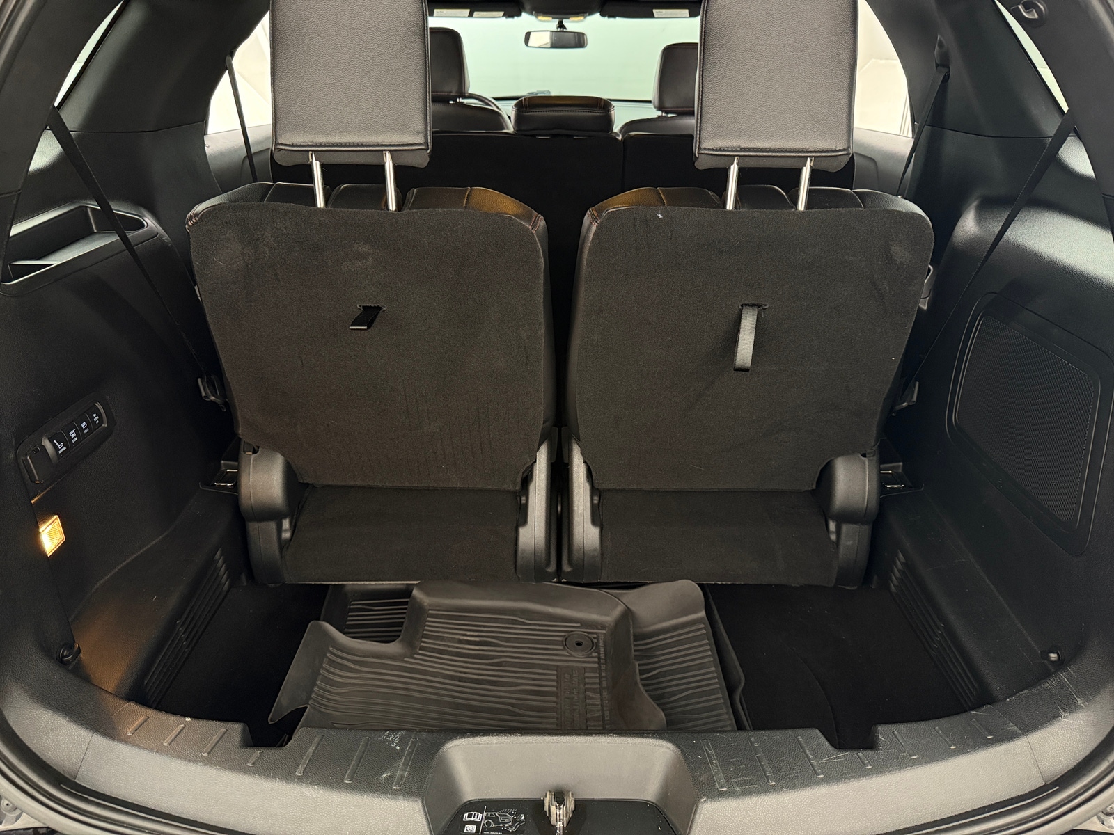 Thumbnail: 2019 Ford Explorer - 6