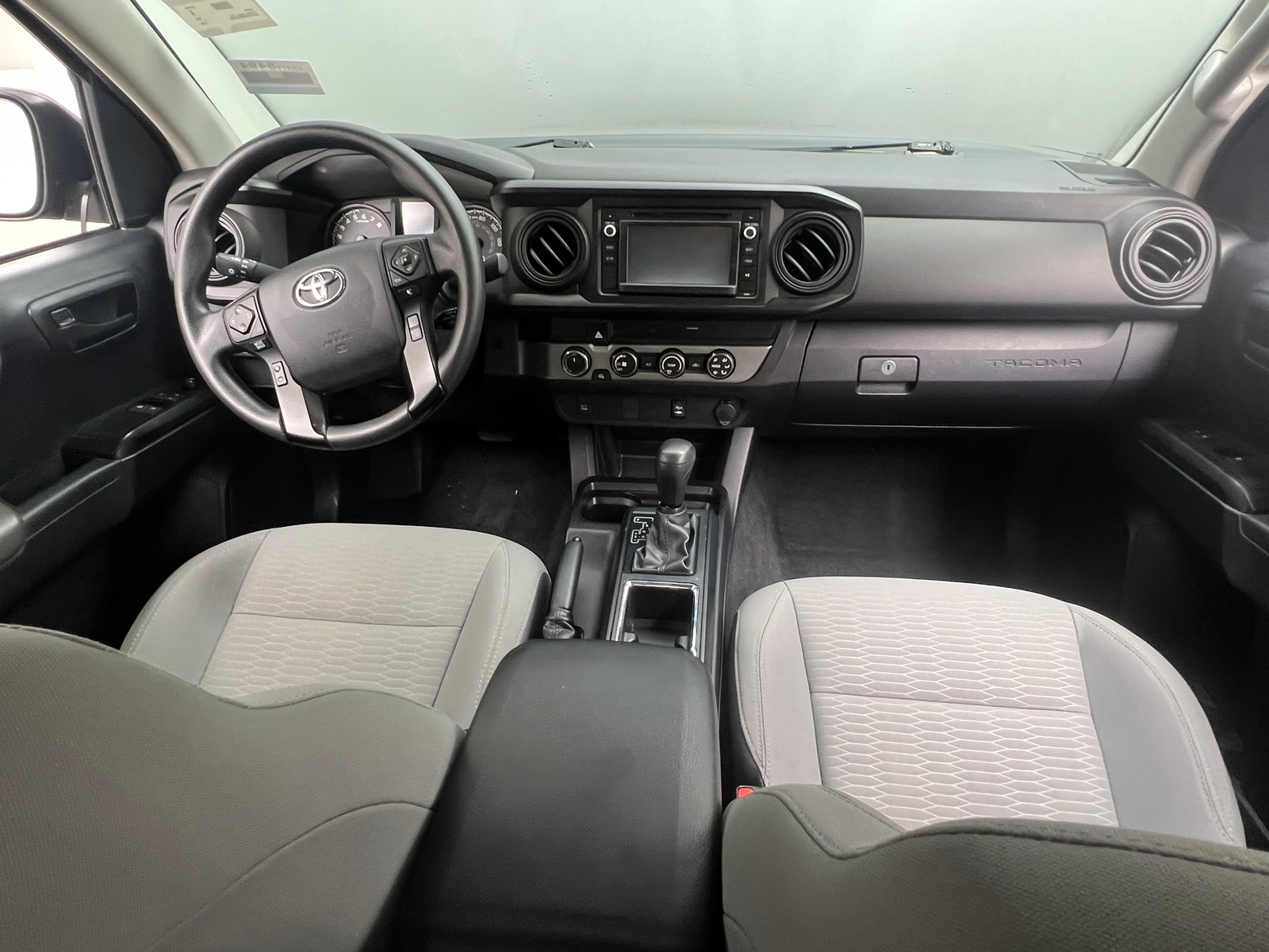 Thumbnail: 2019 Toyota Tacoma - 3