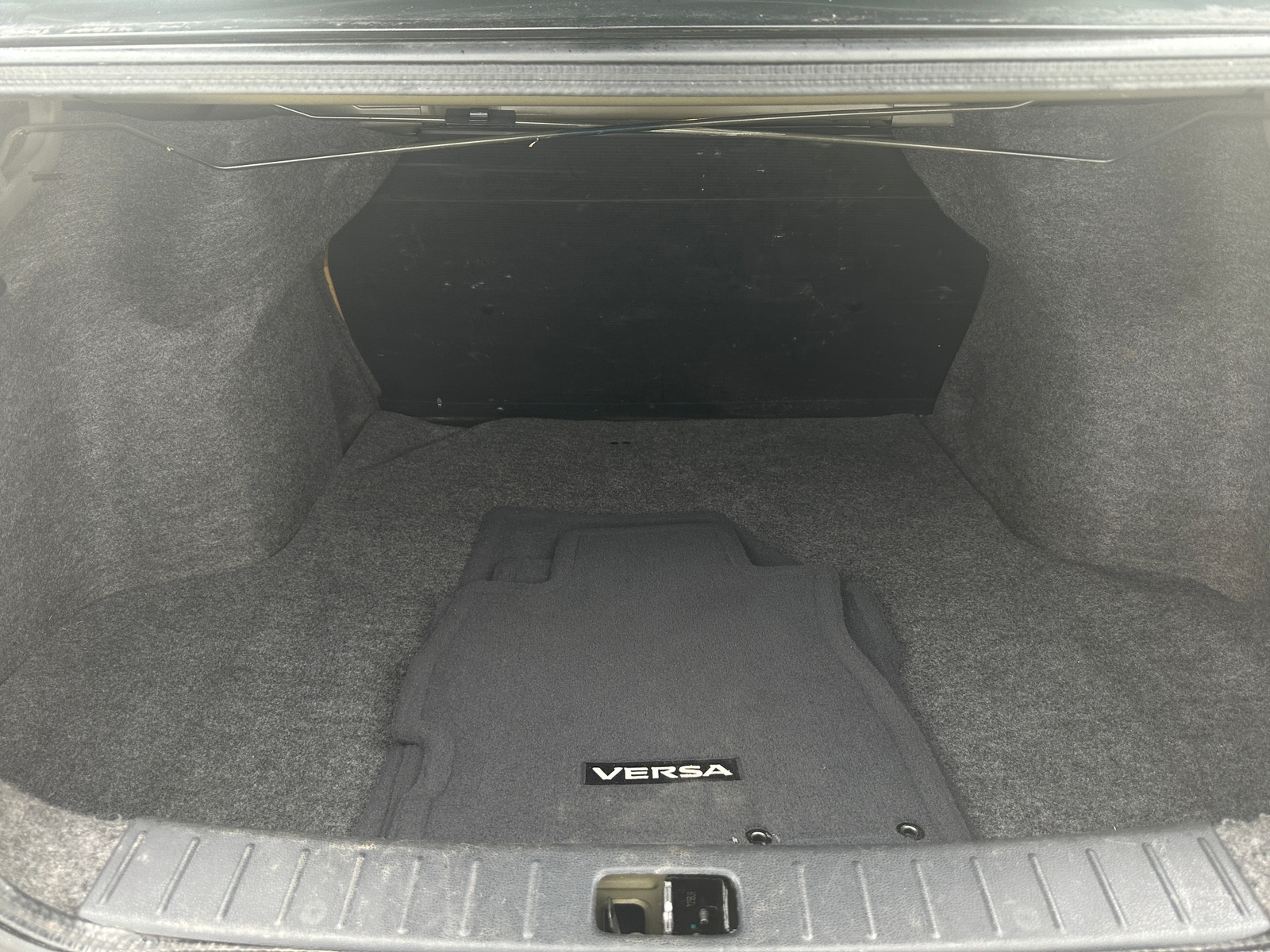 Thumbnail: 2015 Nissan Versa - 7