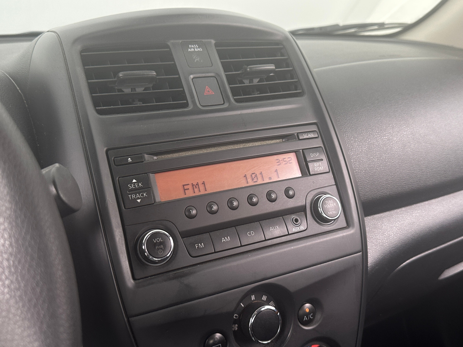 Thumbnail: 2015 Nissan Versa - 4