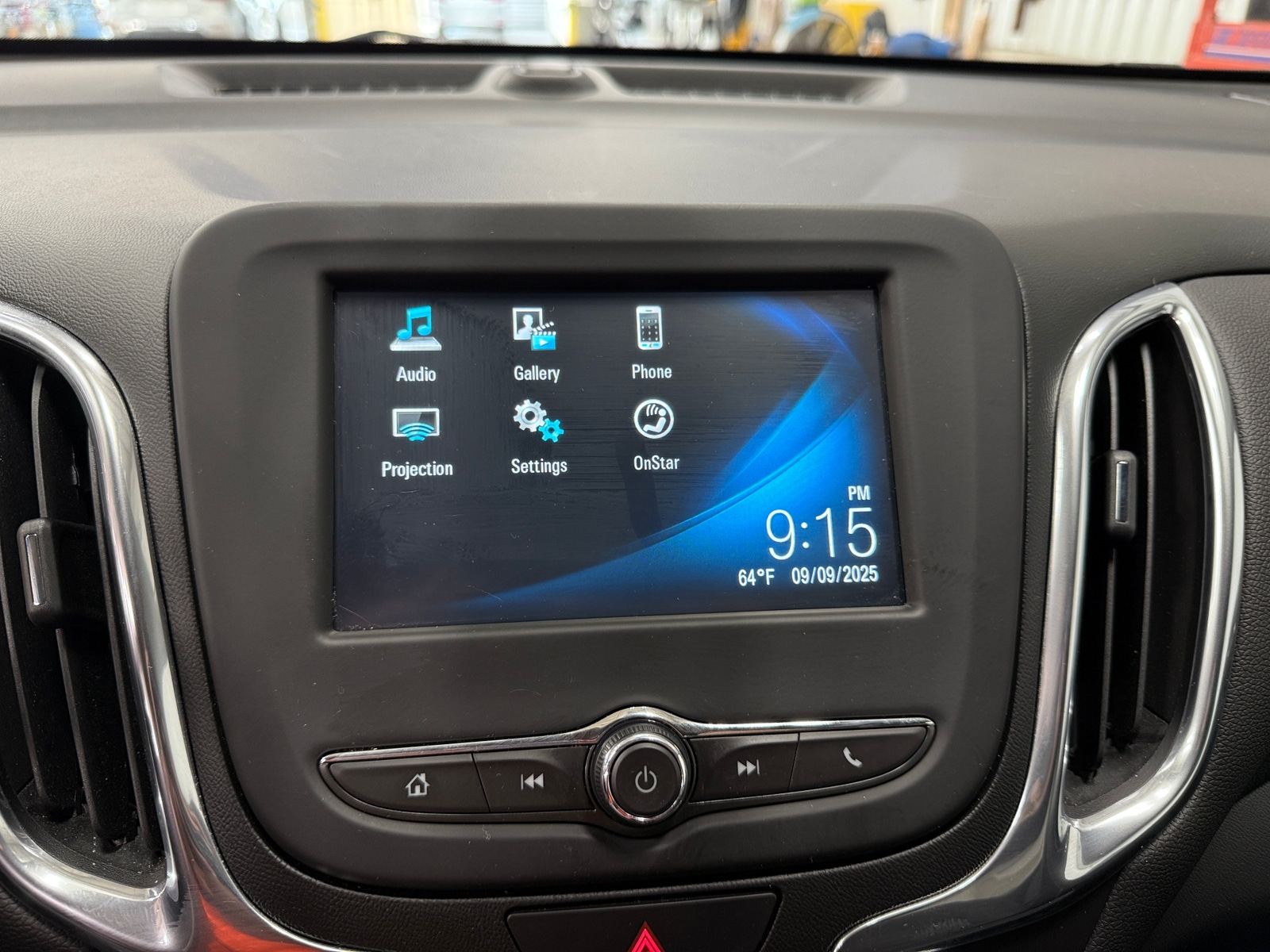 Thumbnail: 2018 Chevrolet Equinox - 4