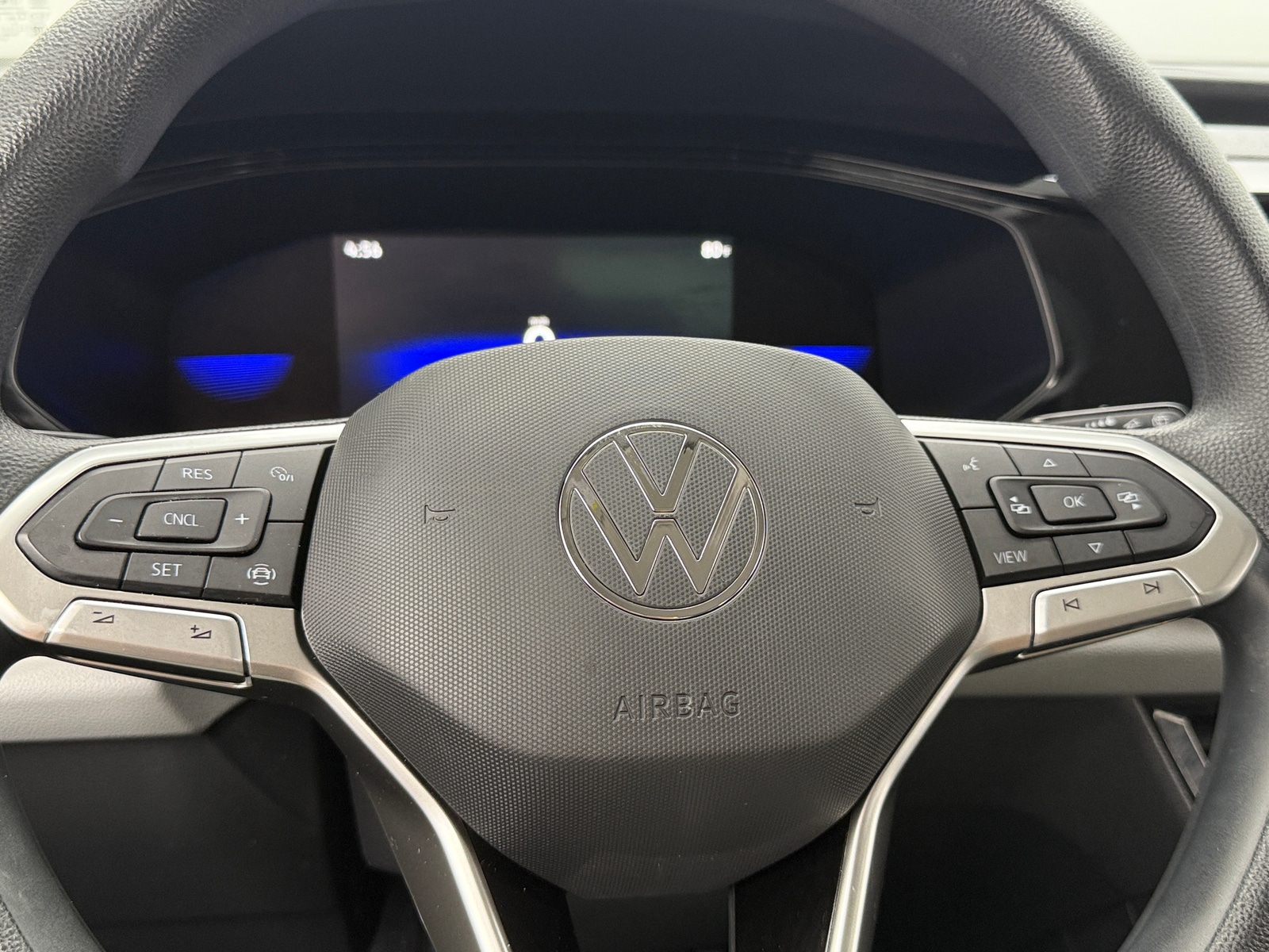 Thumbnail: 2022 Volkswagen Taos - 5