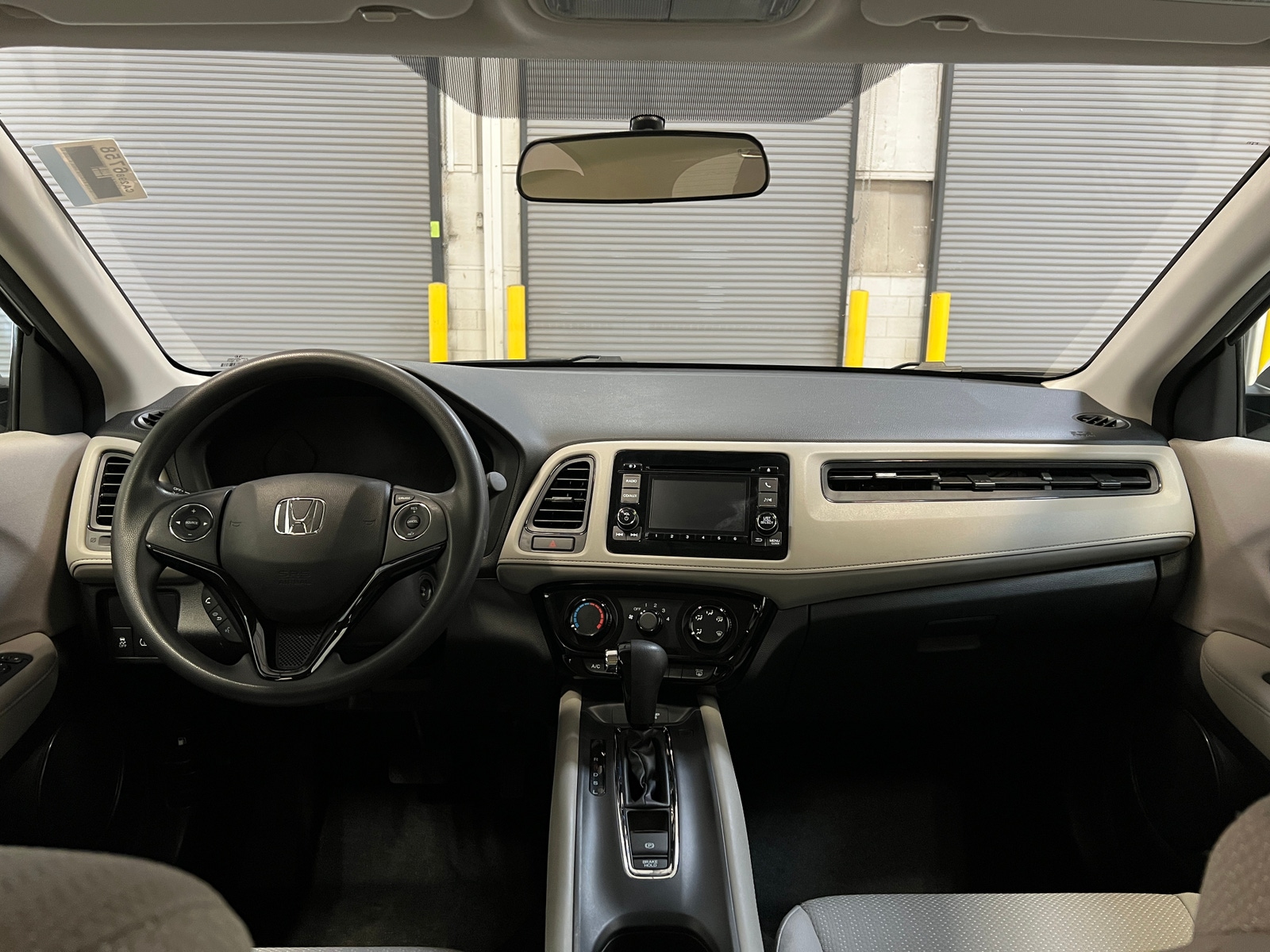 Thumbnail: 2016 Honda HR-V - 3
