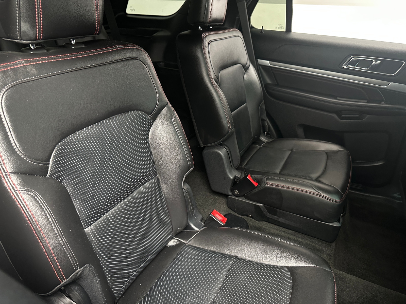 Thumbnail: 2018 Ford Explorer - 5
