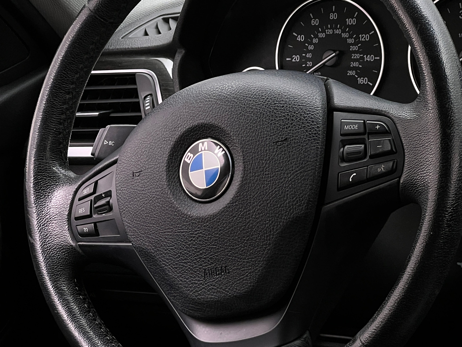Thumbnail: 2018 BMW 3 Series - 4