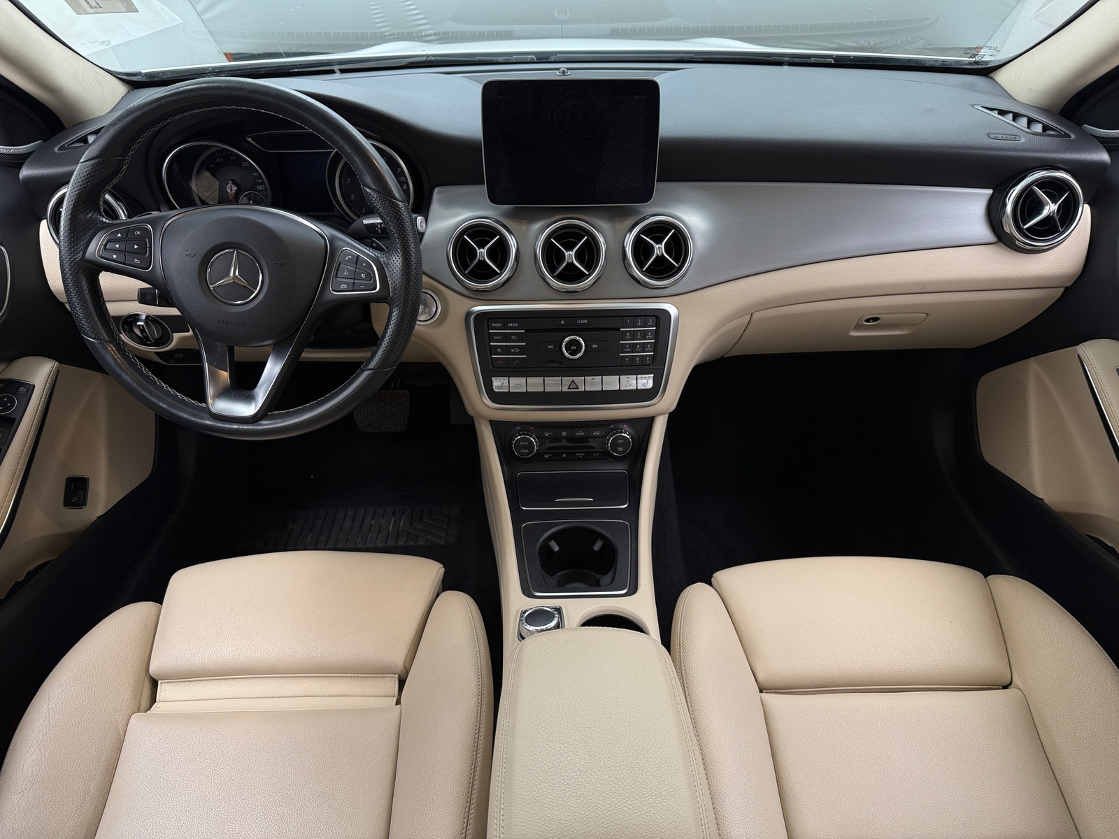 Thumbnail: 2019 Mercedes-Benz GLA - 2