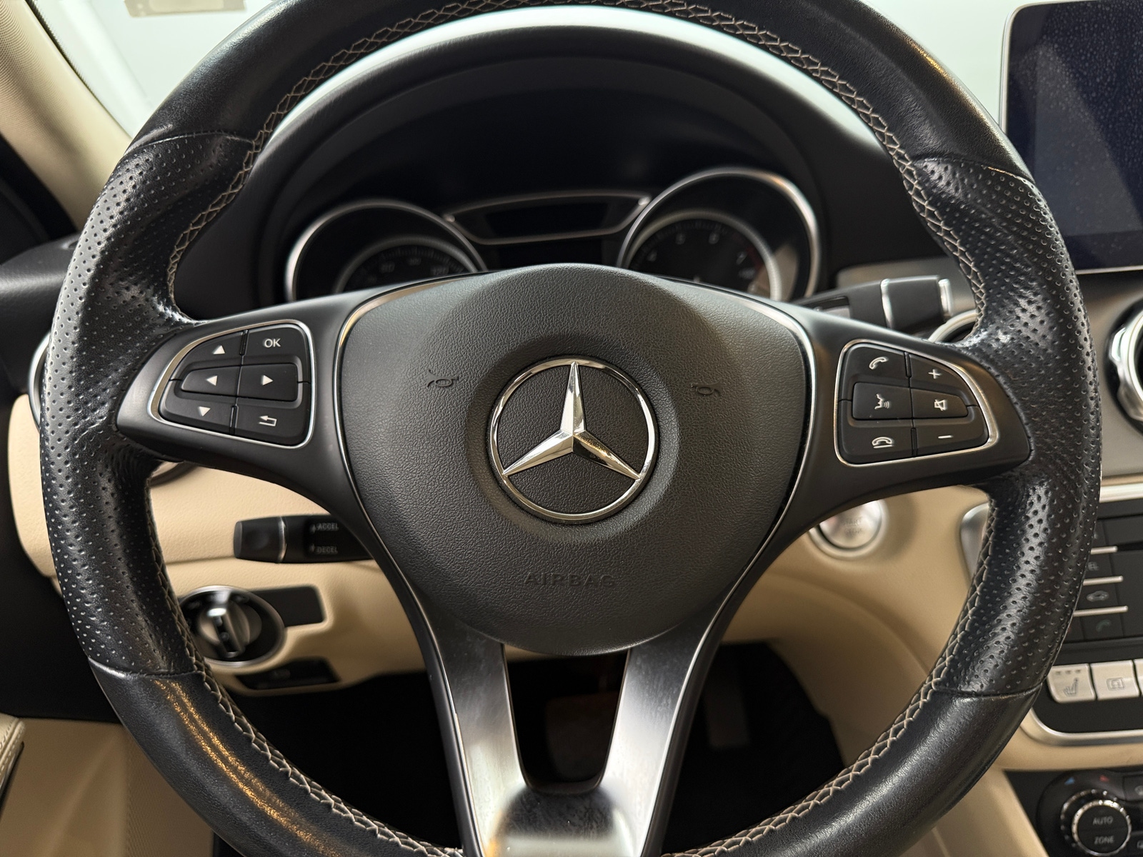 Thumbnail: 2019 Mercedes-Benz GLA - 4