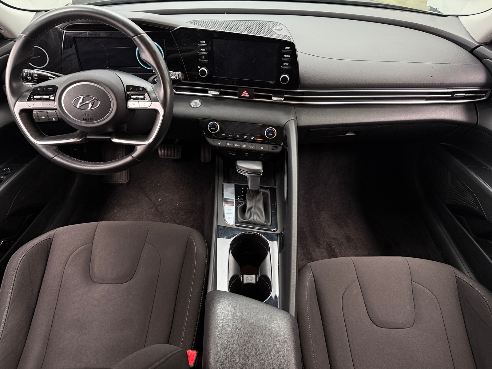 Thumbnail: 2021 Hyundai Elantra - 3