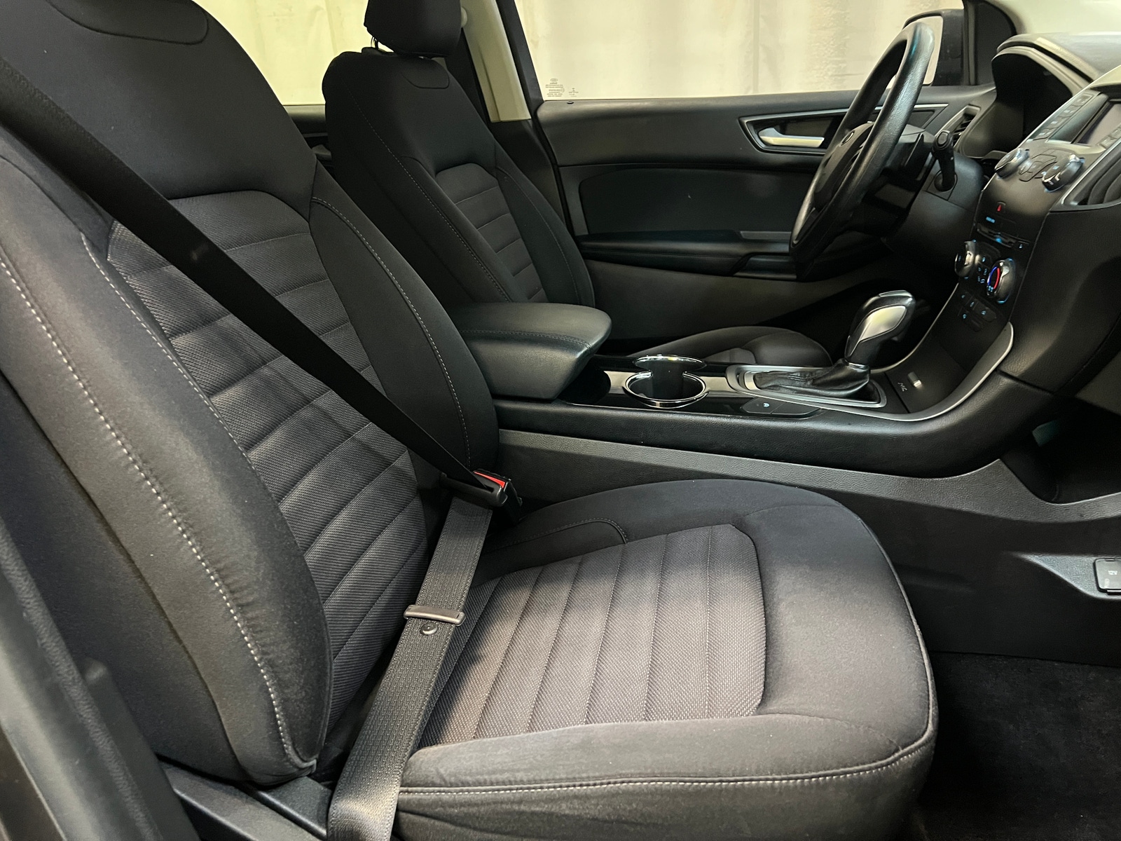 Thumbnail: 2017 Ford Edge - 2