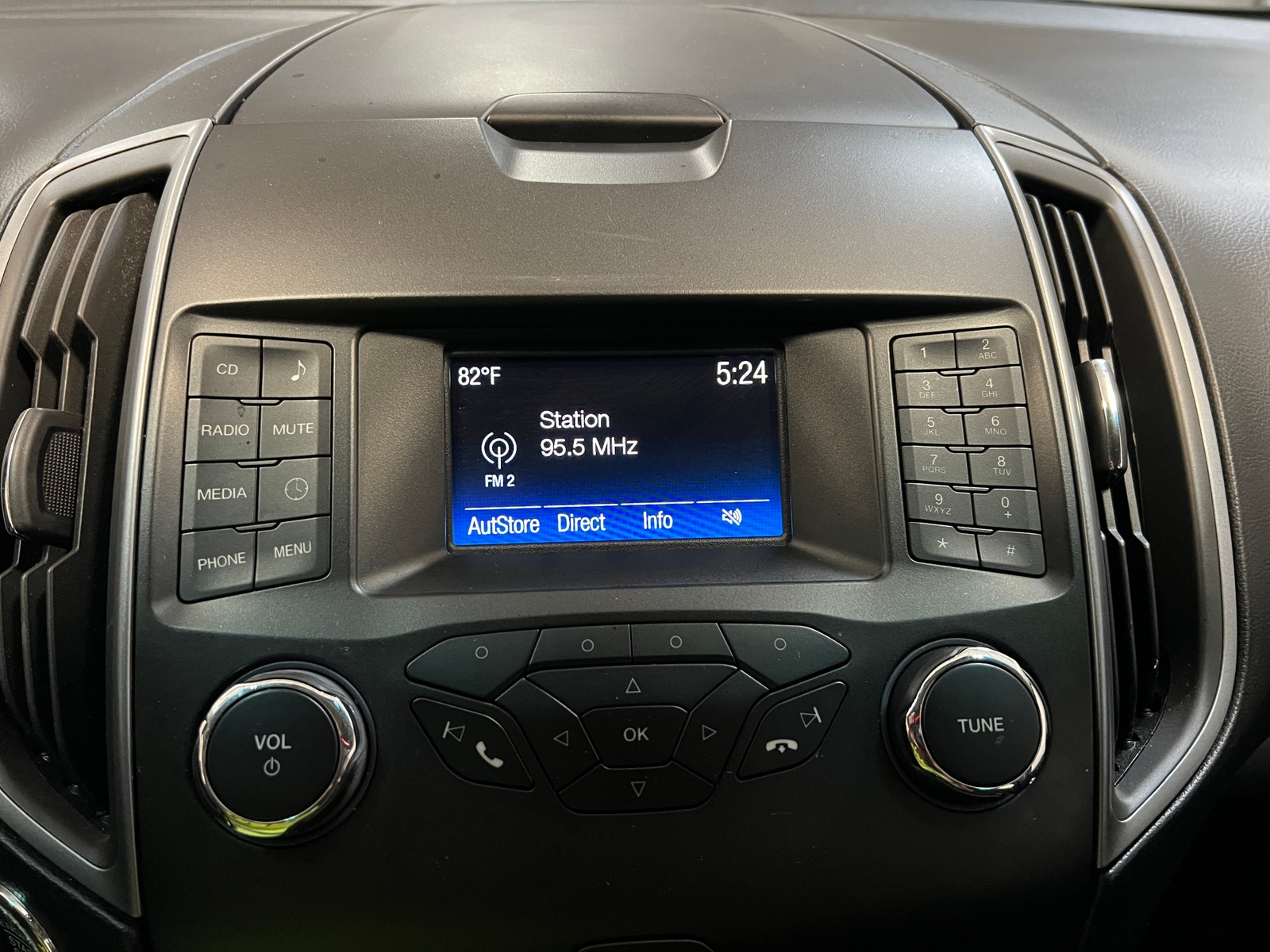 Thumbnail: 2017 Ford Edge - 4