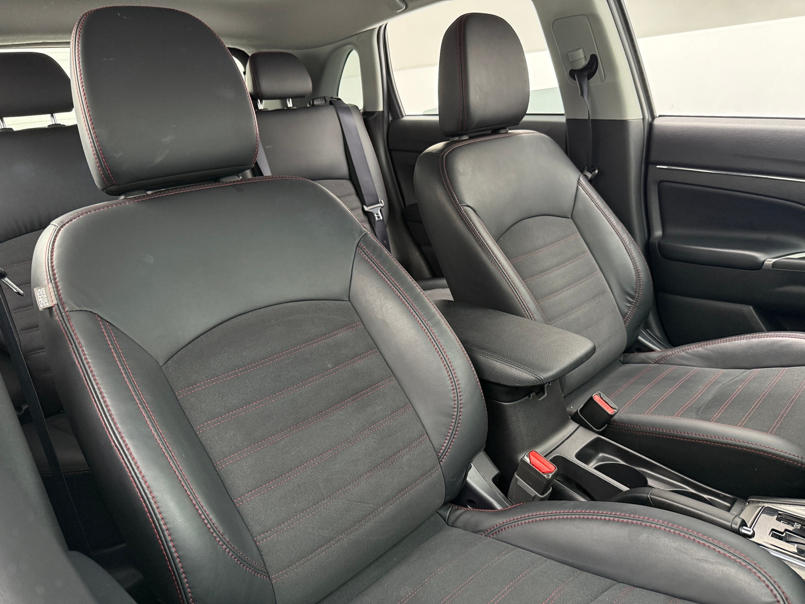 Thumbnail: 2024 Mitsubishi Outlander Sport - 2