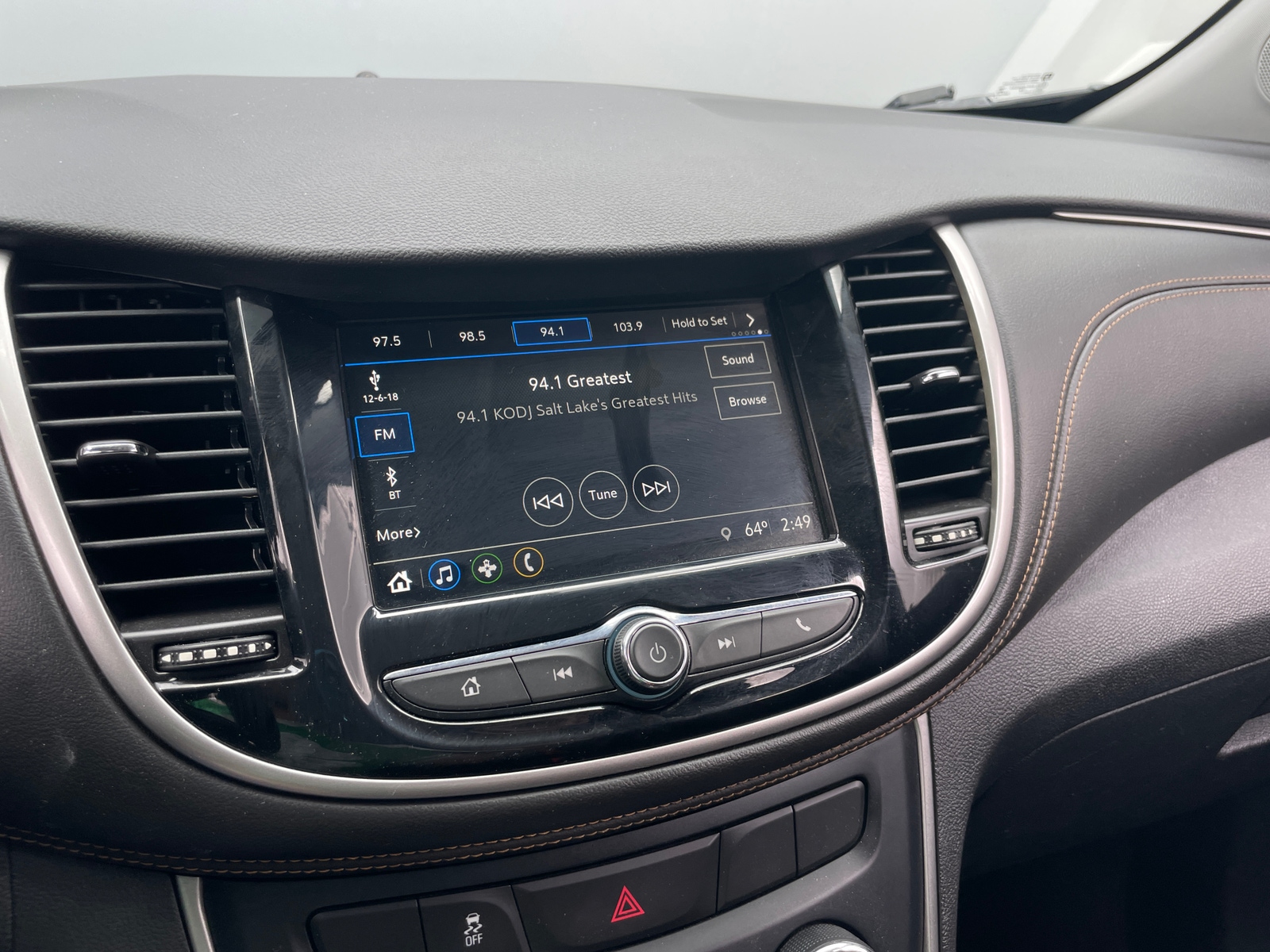 Thumbnail: 2018 Chevrolet Trax - 4