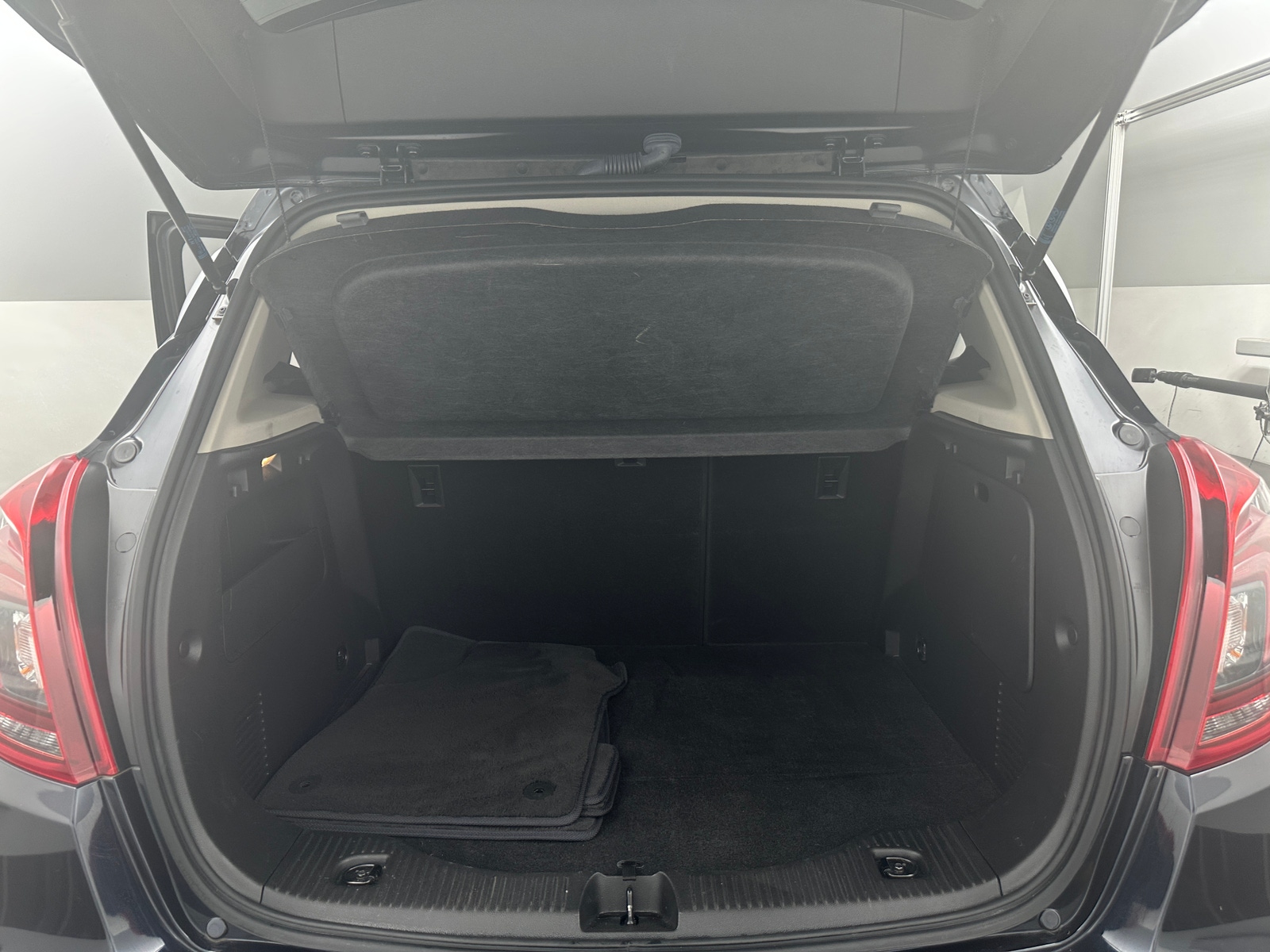 Thumbnail: 2021 Buick Encore - 6