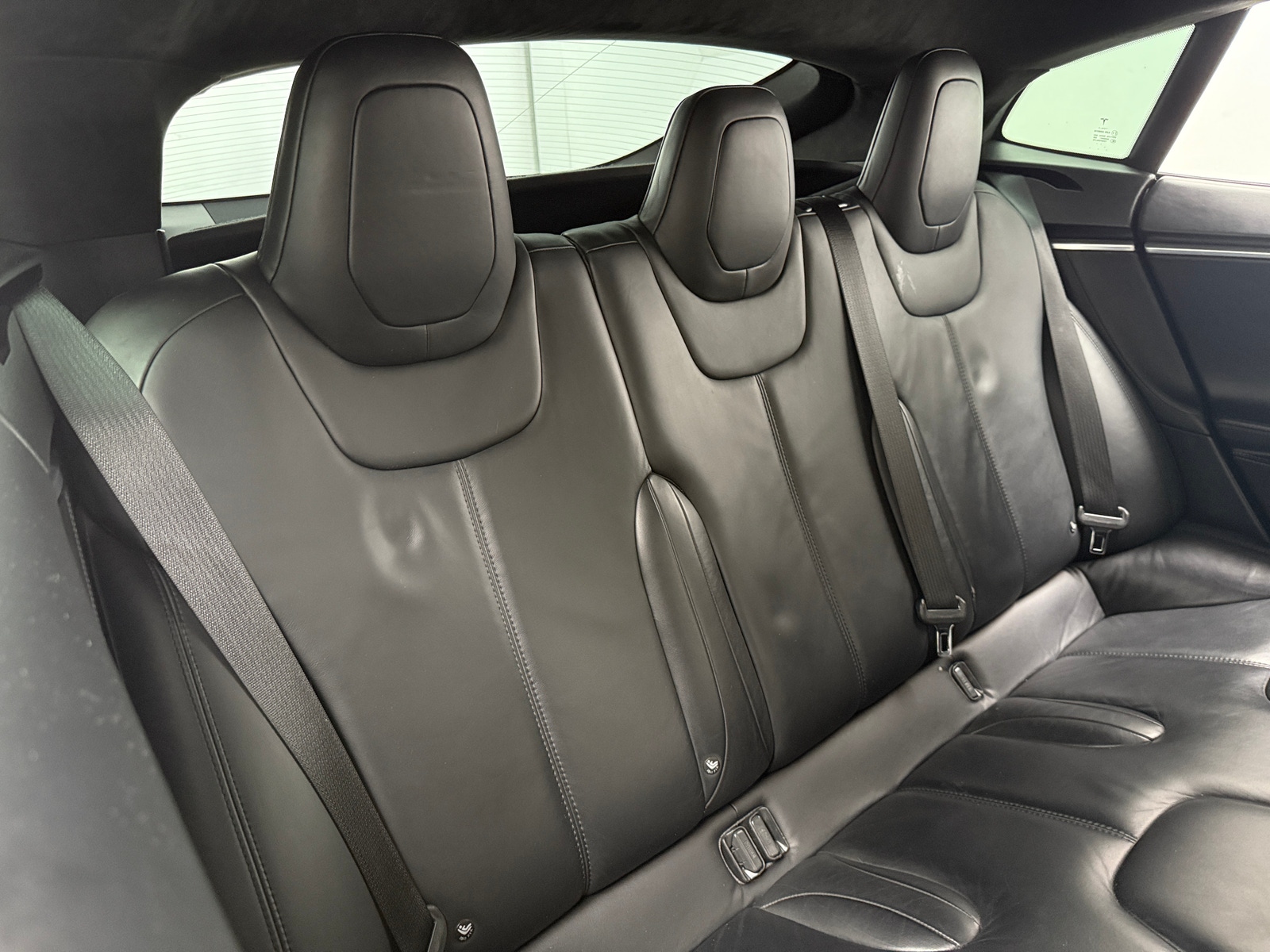 Thumbnail: 2016 Tesla Model S - 4