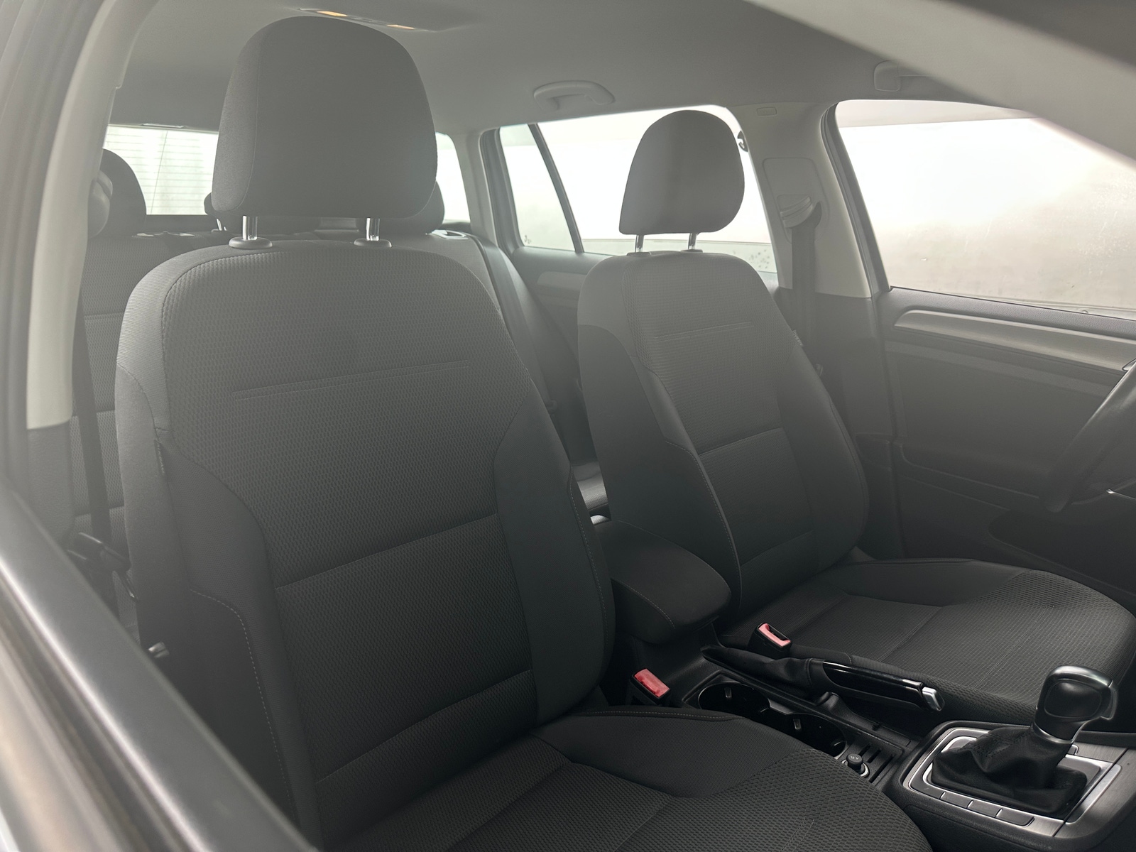 Thumbnail: 2017 Volkswagen e-Golf - 2