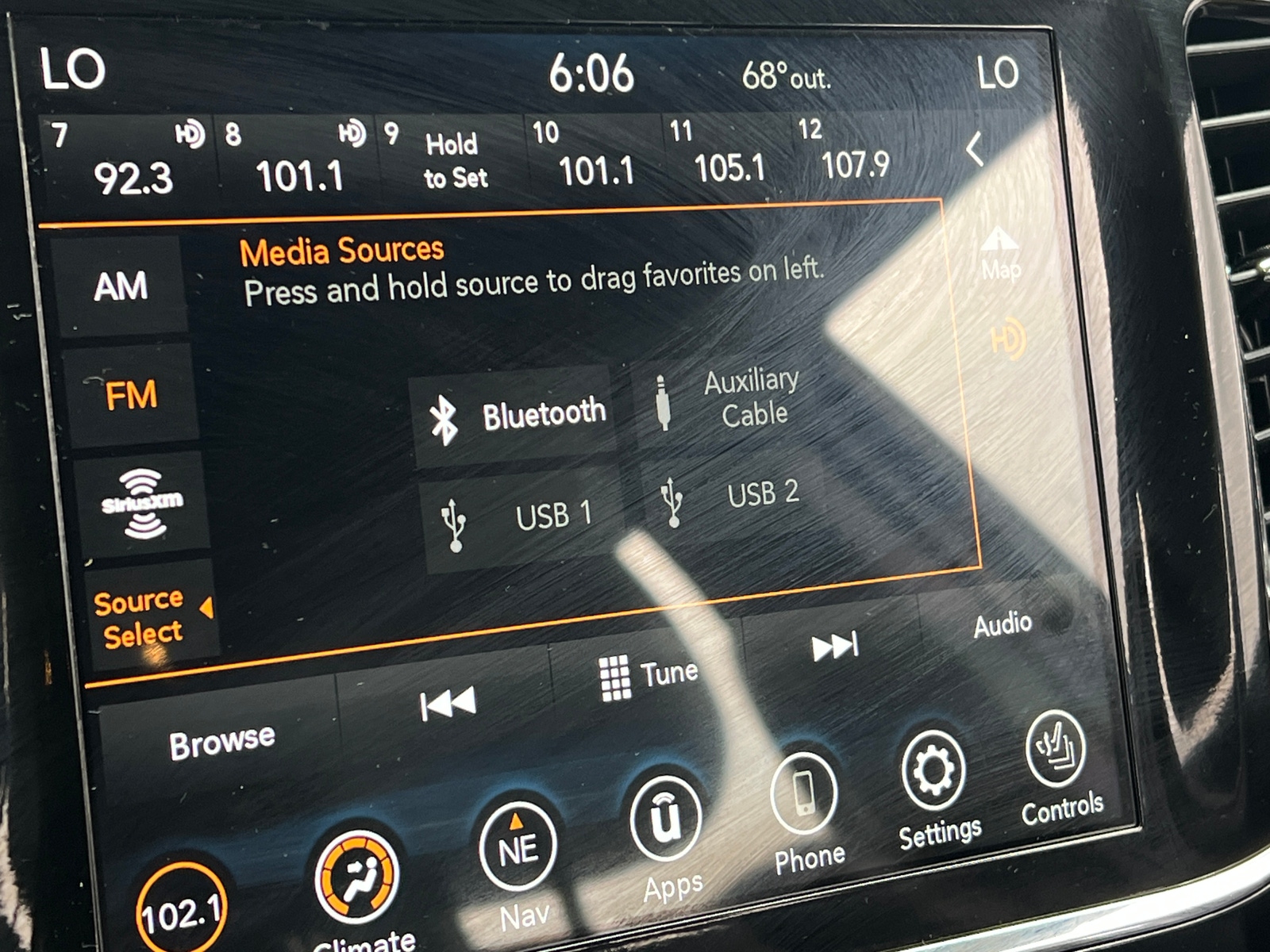 Thumbnail: 2019 Jeep Grand Cherokee - 3