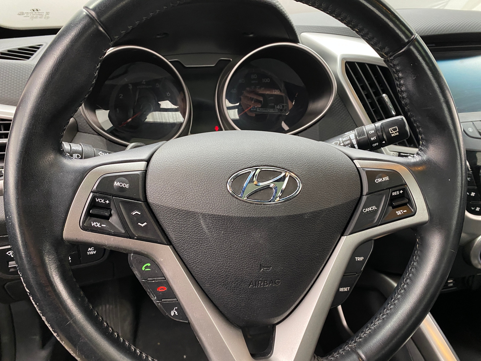 Thumbnail: 2016 Hyundai Veloster - 4
