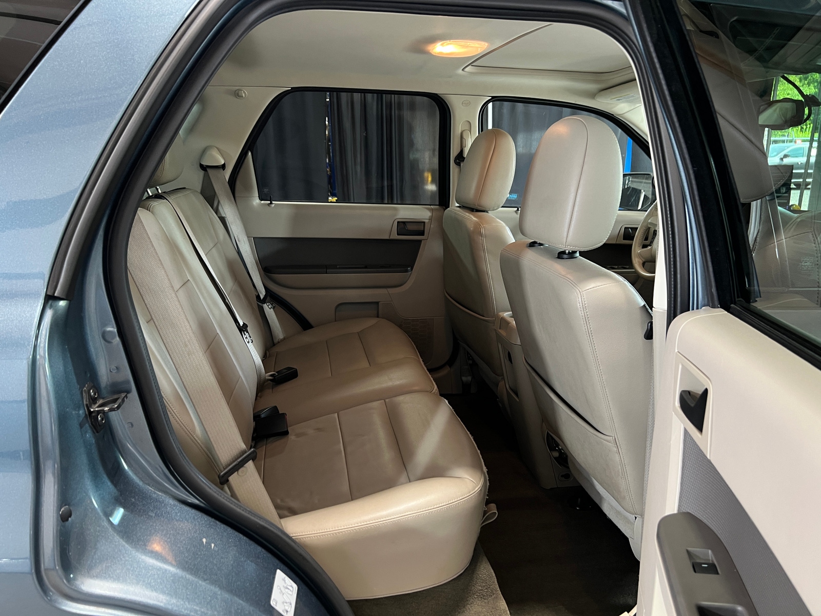 Thumbnail: 2011 Ford Escape - 6
